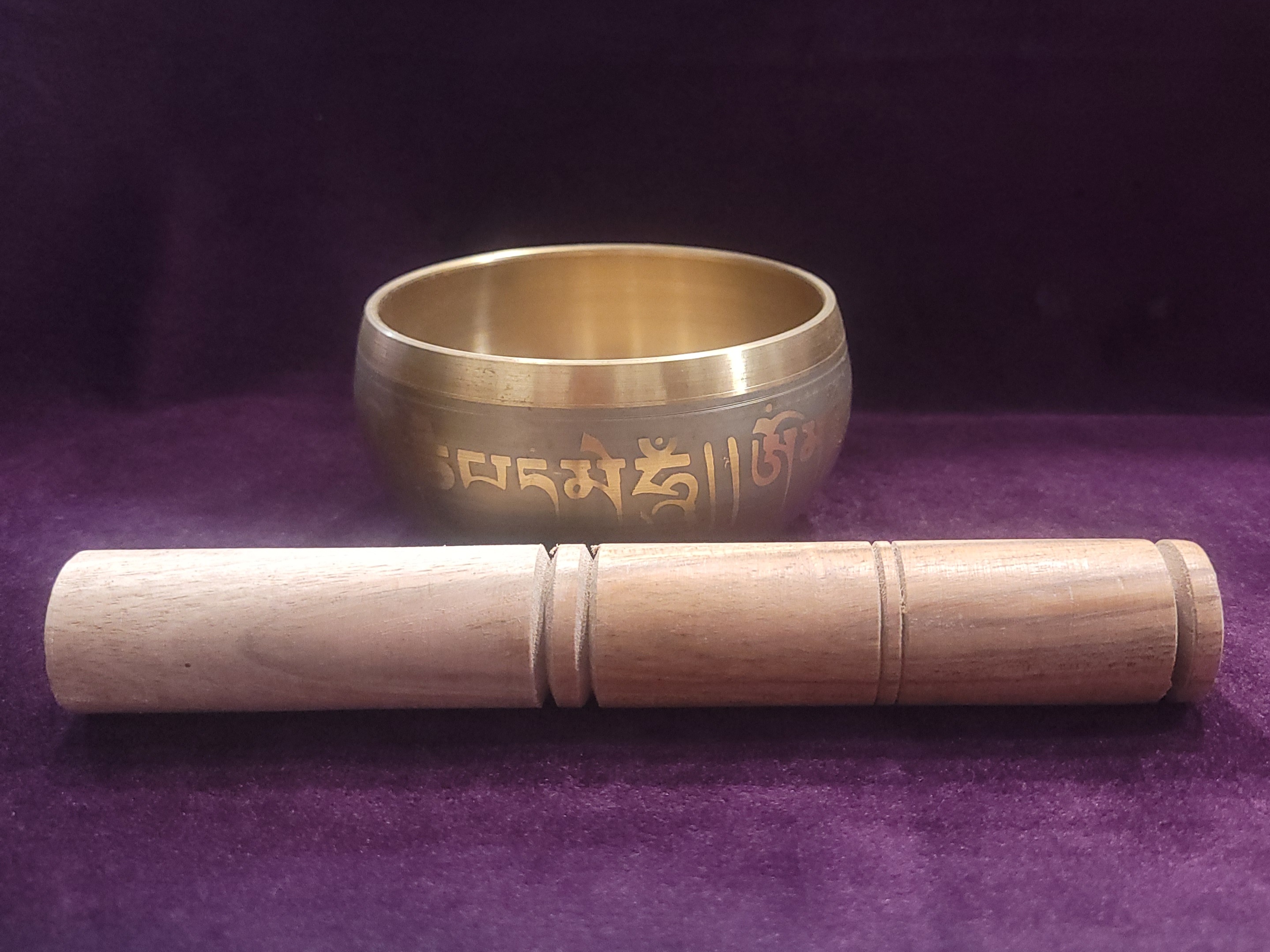 Cuenco Tibetano 7 metales color amarillo. 