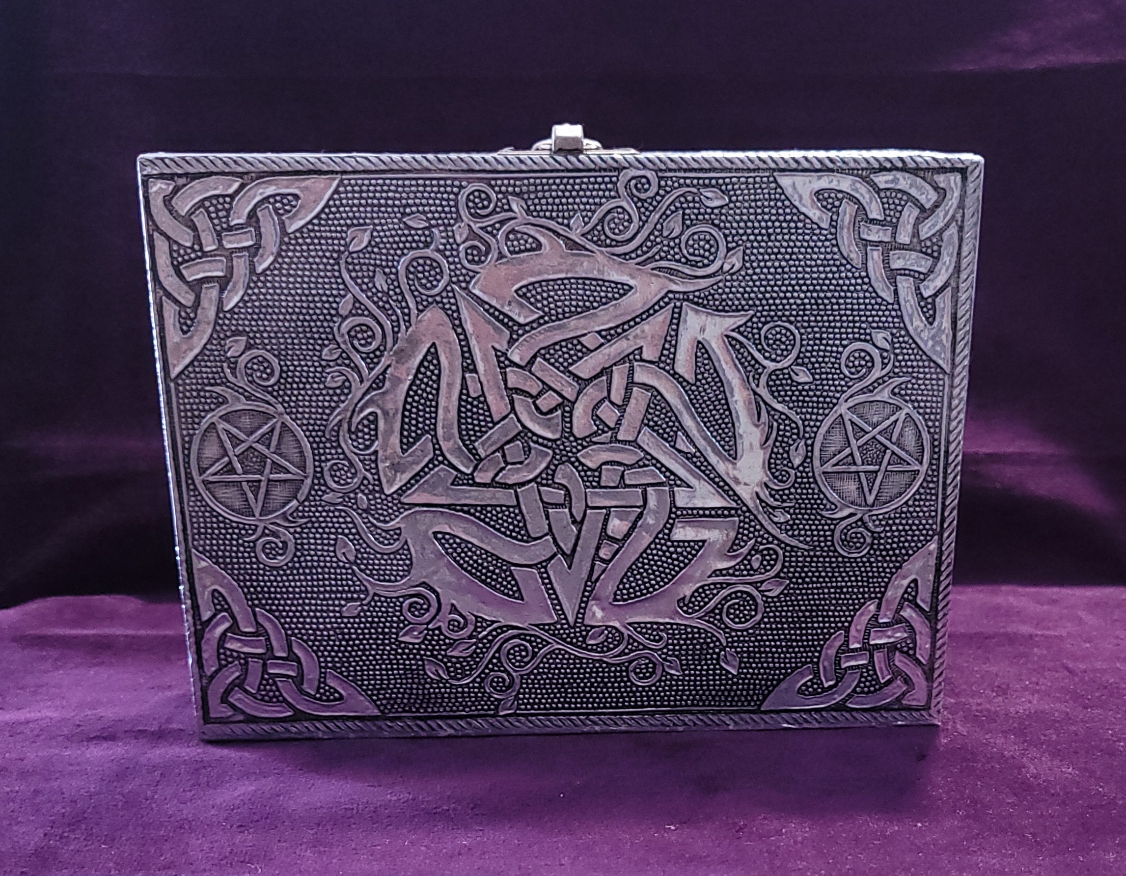 Caja de Metal Pentagrama