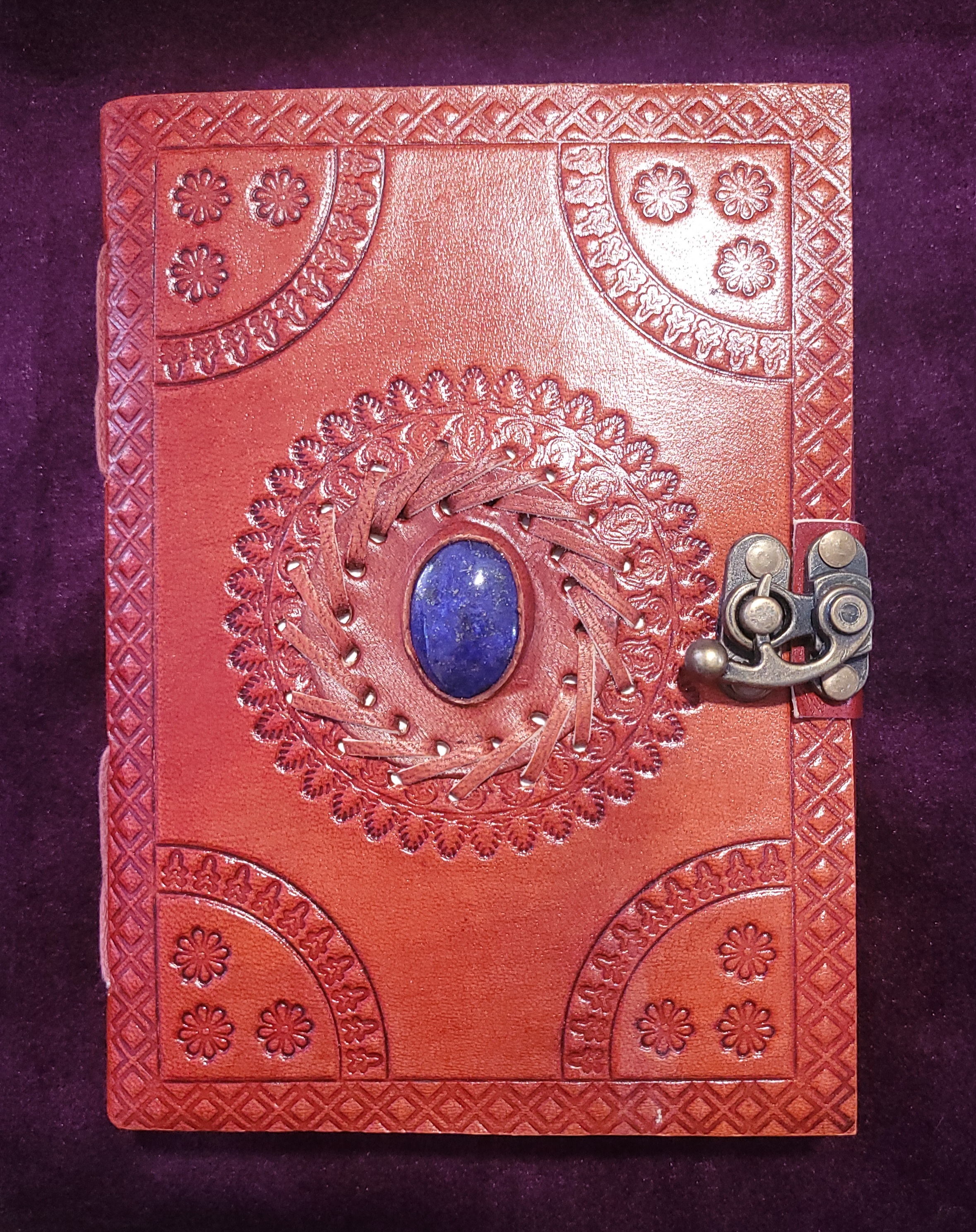 Cuaderno de Cuero Hecho a Mano con Lapislázuli