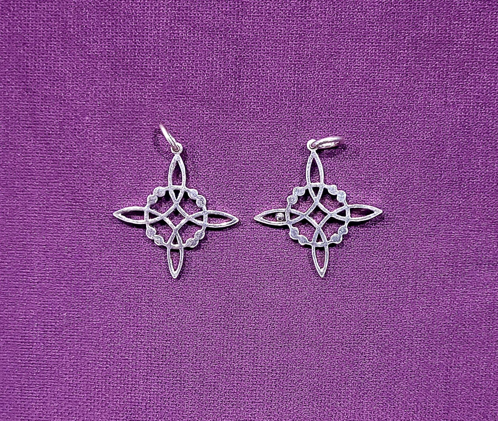 Nudo de Bruja. Plata Ley (3cm)