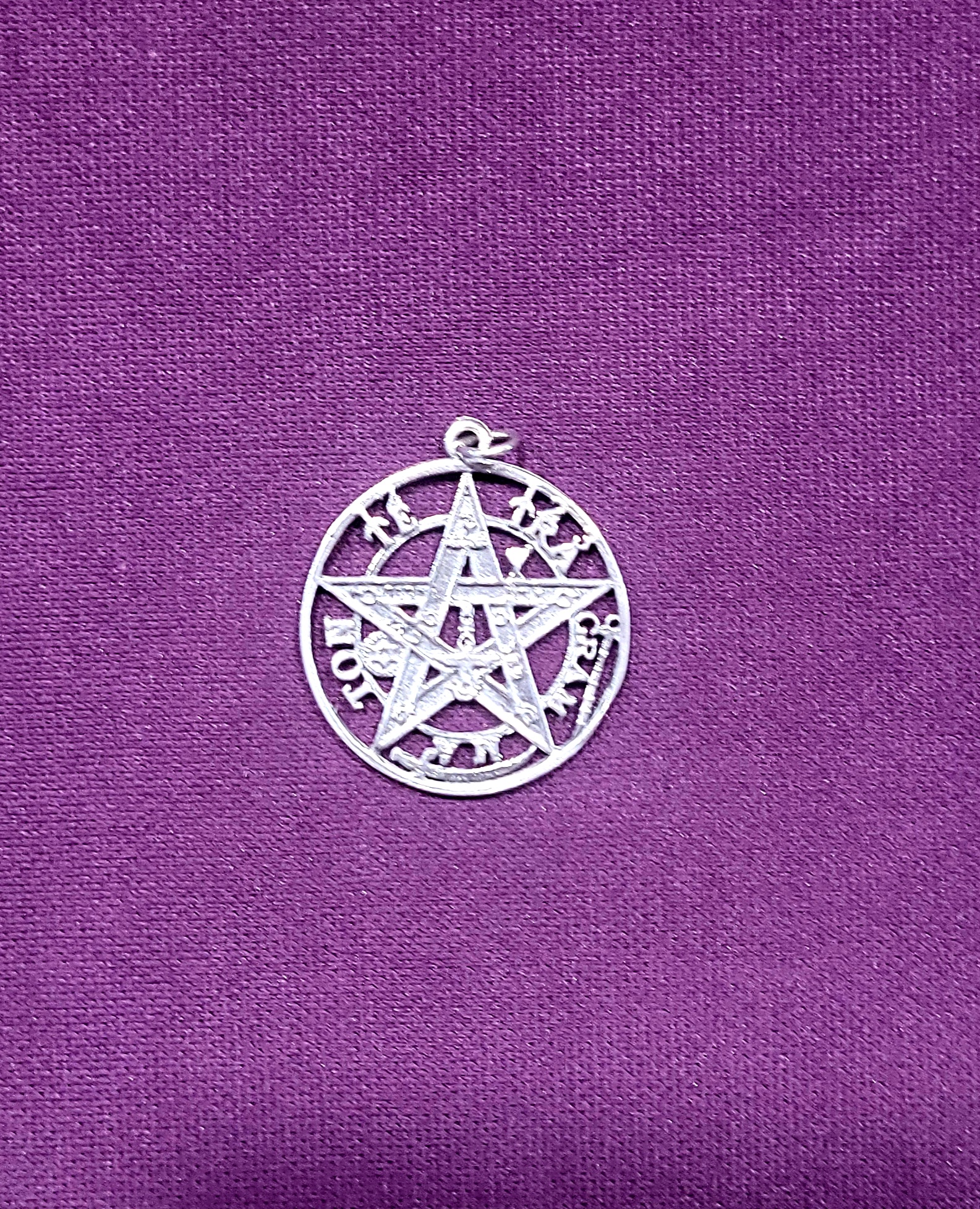 Tetragrámaton. Plata de Ley (3cm)