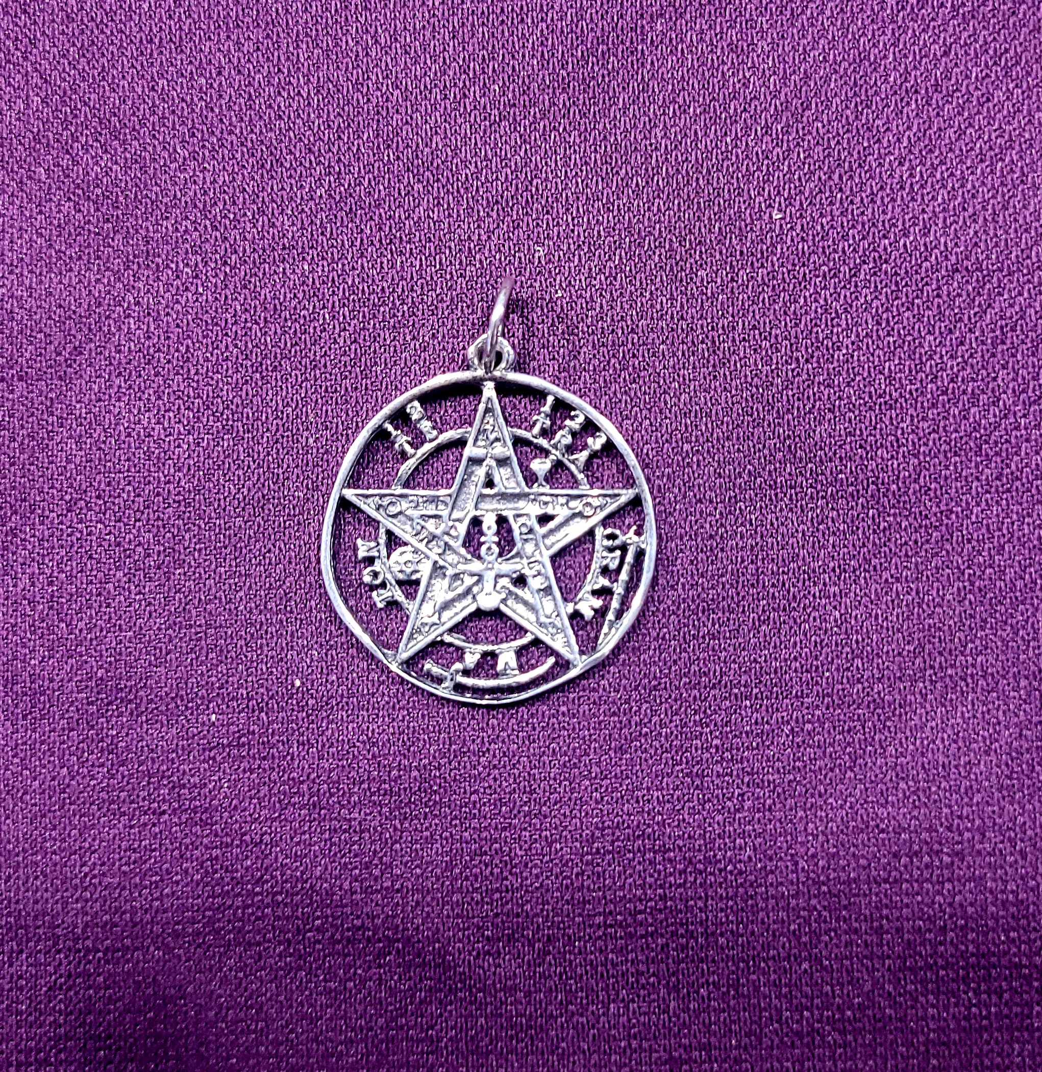 Tetragrámaton. Plata de Ley (2cm)