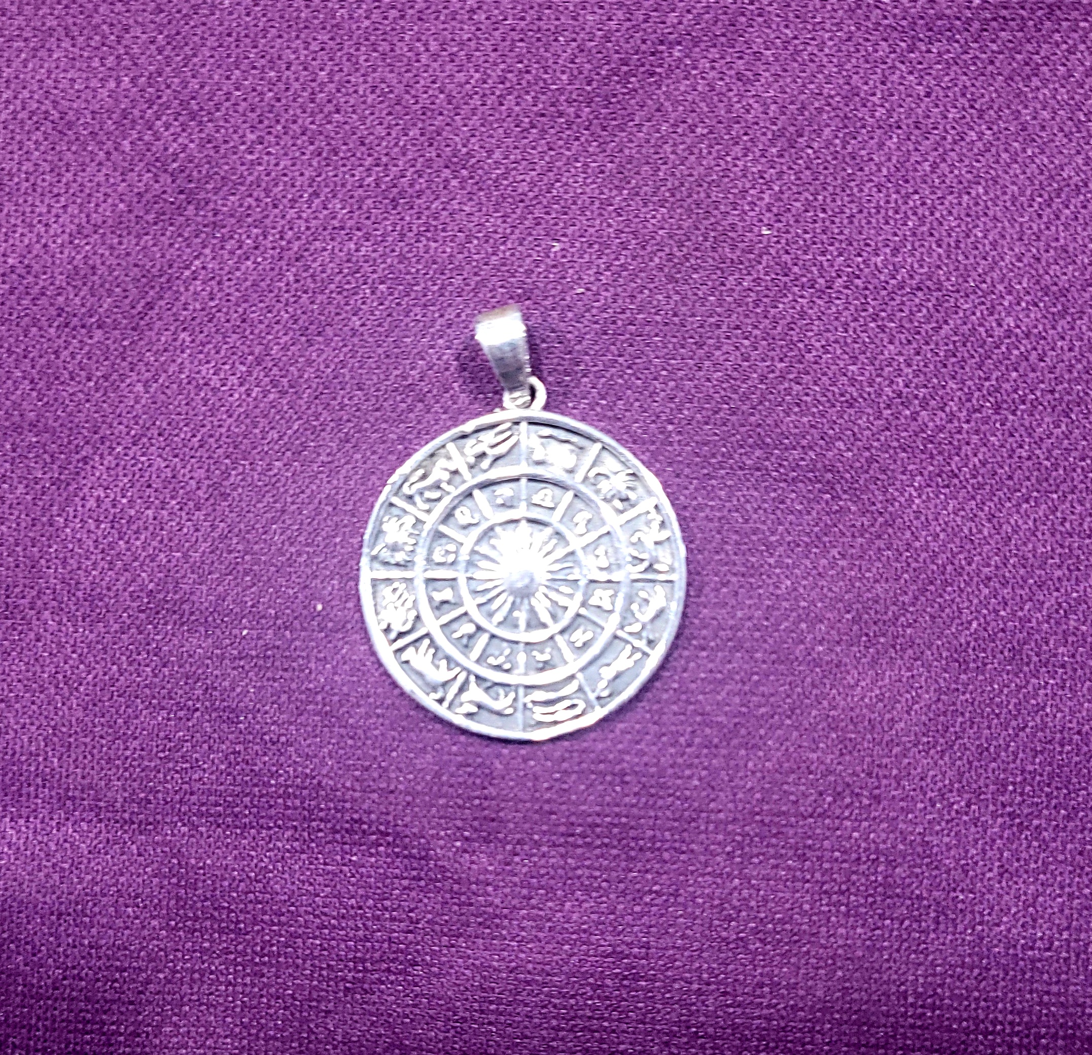 Rueda Astrológica. Plata Ley (3cm)