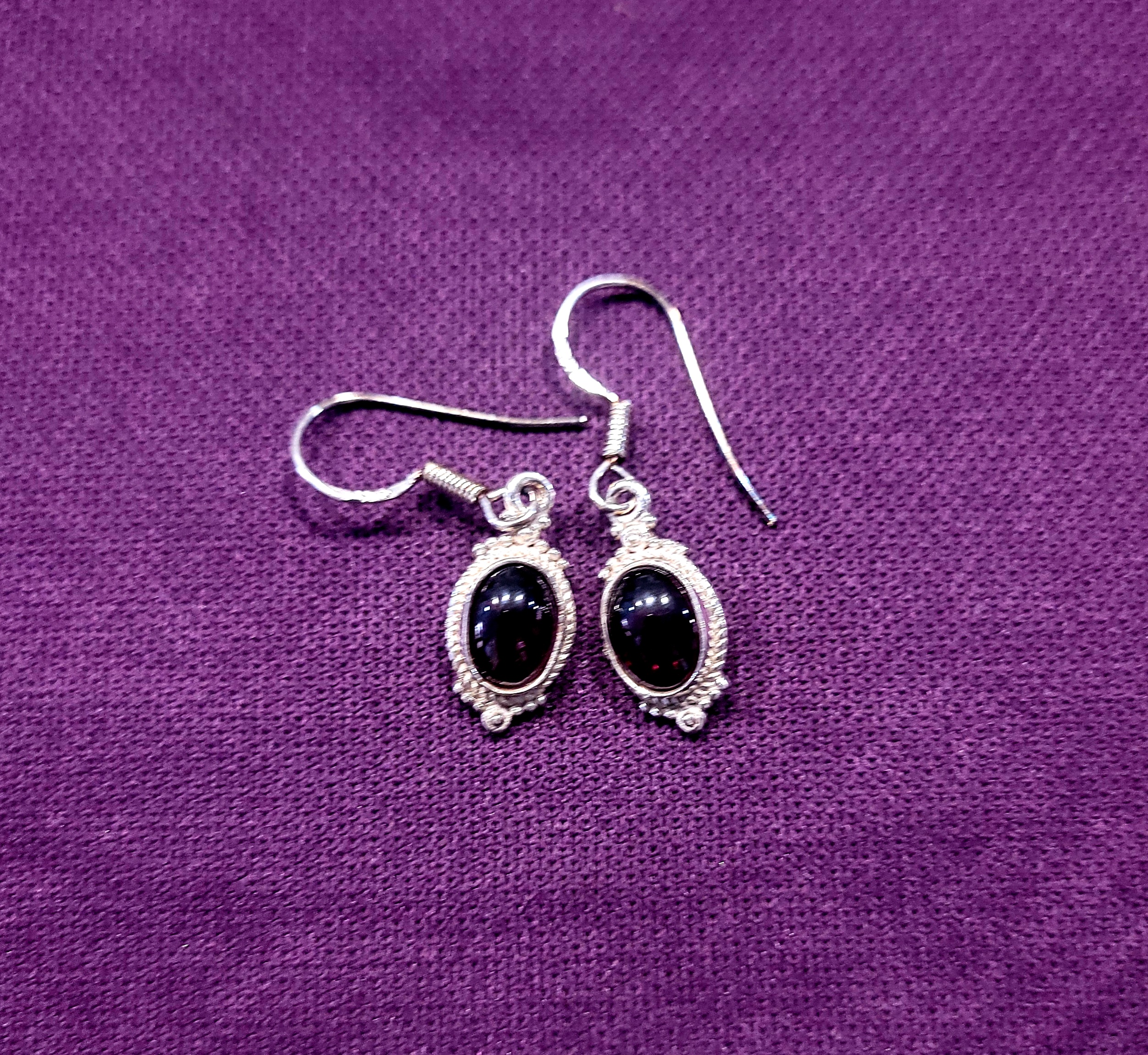 Pendientes Granate. Plata de Ley