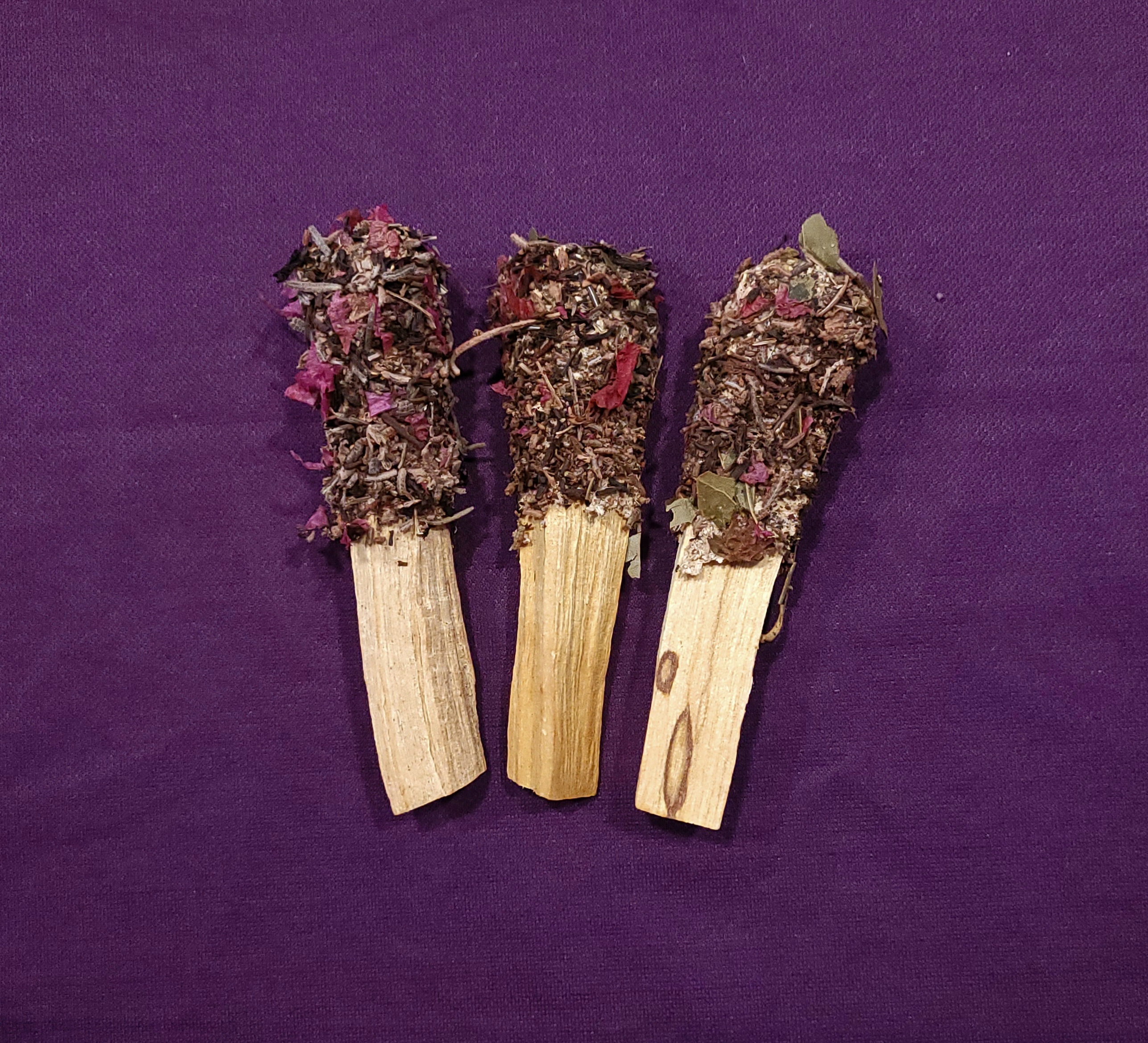 Sahumo Palo Santo y Siete Hierbas. 