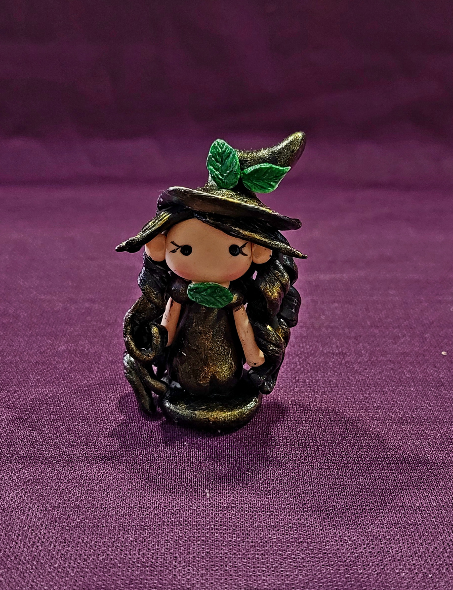 Brujita del Bosque Protectora