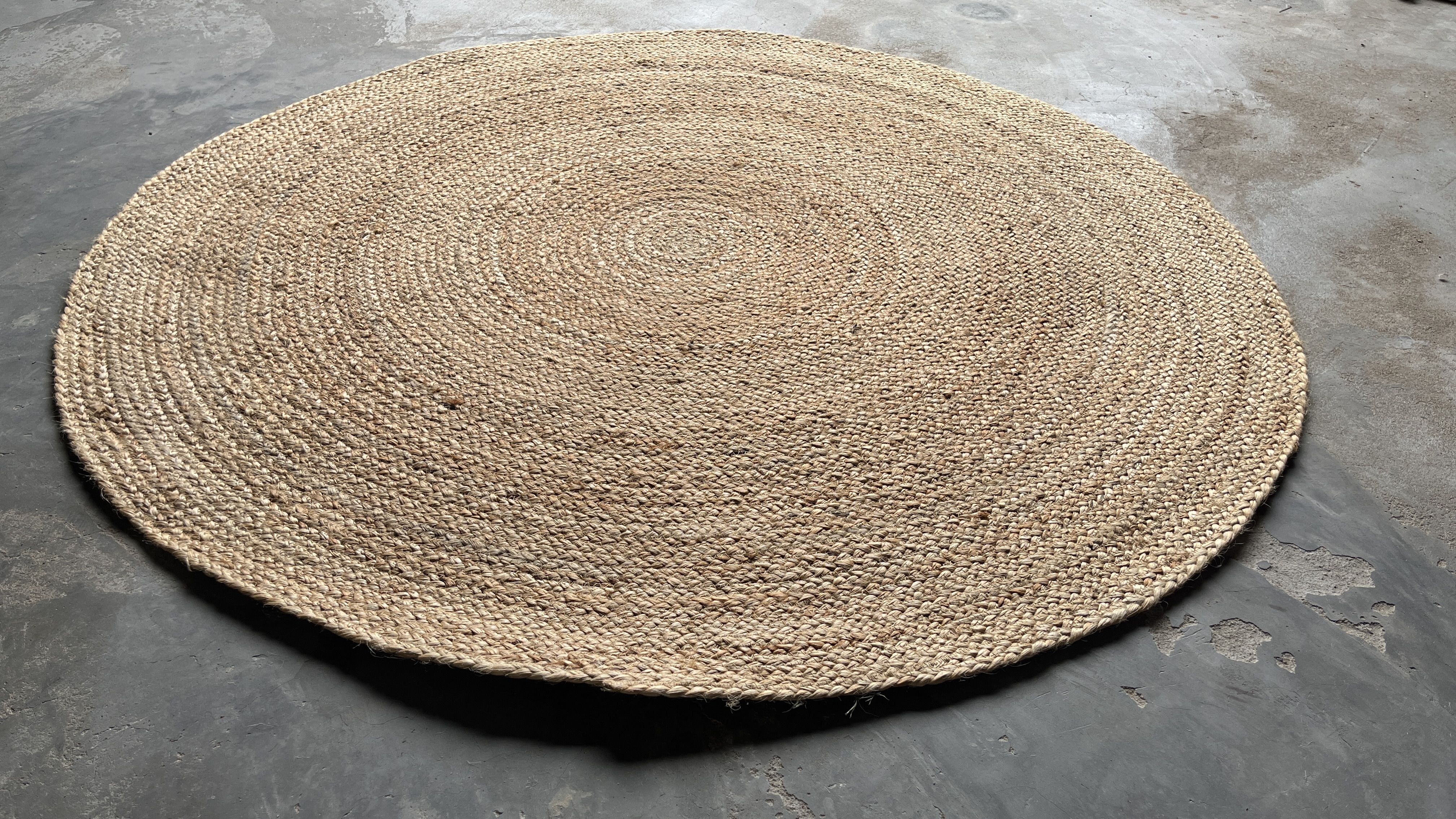 Jute Rug (Round) - Eco friendly Product for Eco Conscious People