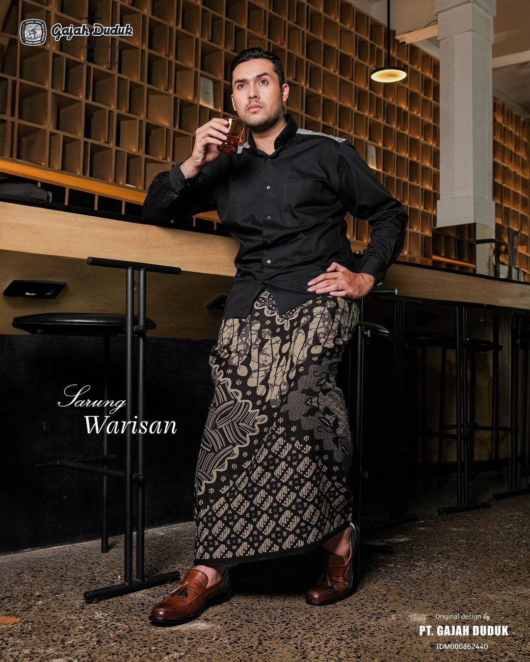  Kain Pelikat Eksklusif Gajah Duduk Warisan Sesuai Untuk Wanita dan Lelaki (Medium–5000 Benang)