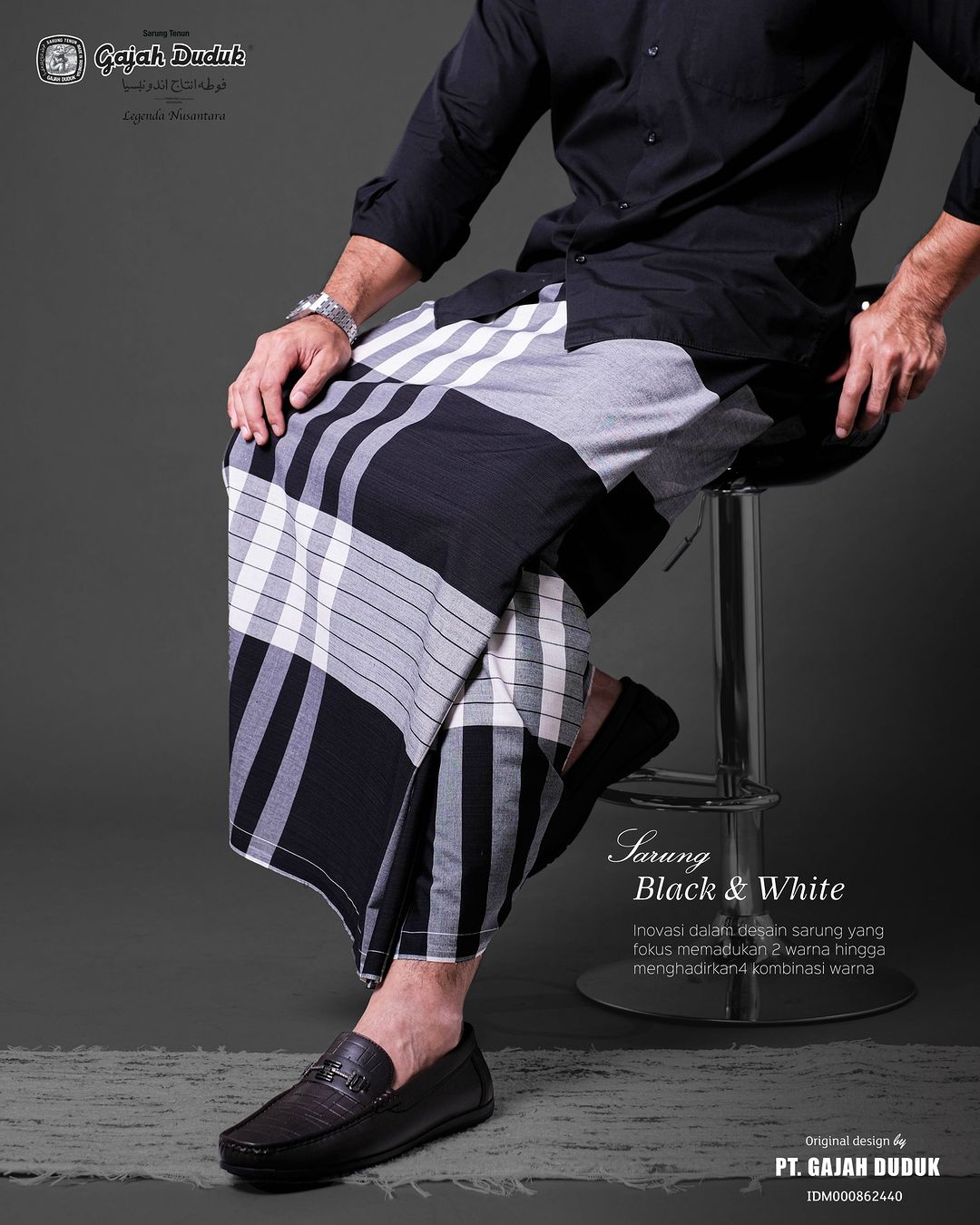  Kain Pelikat Eksklusif Gajah Duduk Black & White (Medium - 4000 Benang)