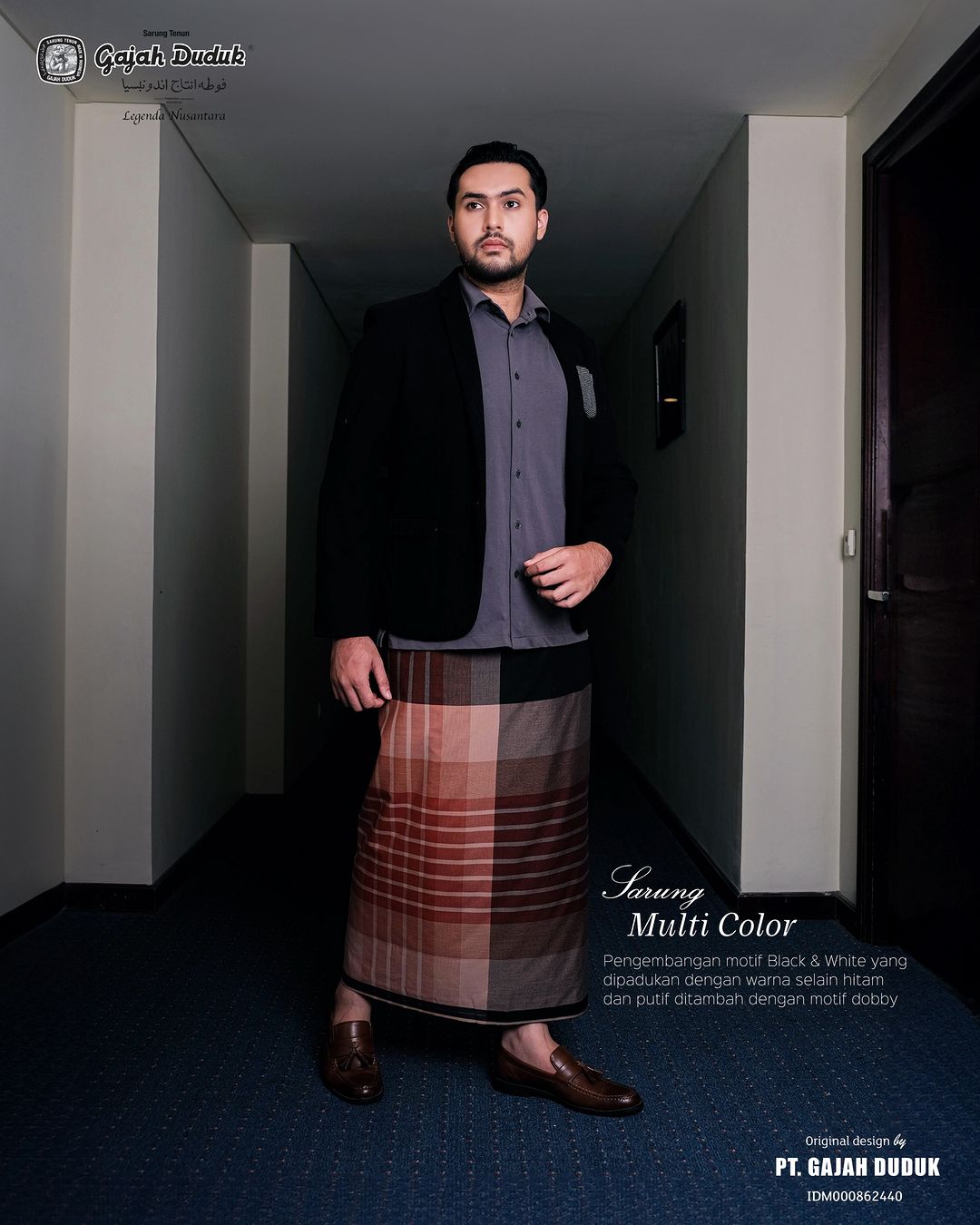 Kain Pelikat Eksklusif Gajah Duduk Multicolour (Medium - 4000 benang)