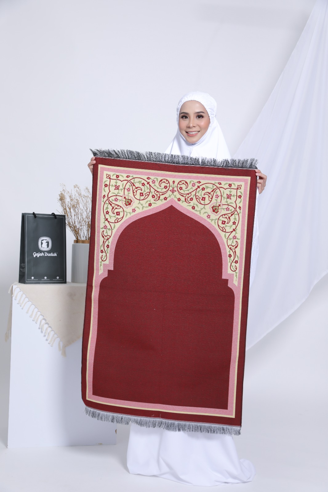 Sejadah Besar Nipis Ringan Sesuai Untuk Dibawa Travel & Kegunaan Harian