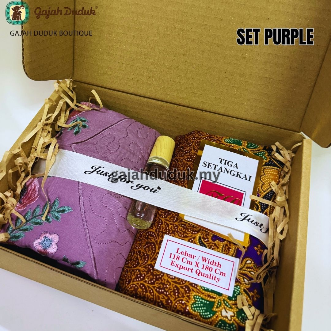 Set Gift Box Sejadah Mini Sulam , Batik 3 Serangkai/Setangkai Biasa & Perfume Mesra Wudhuk