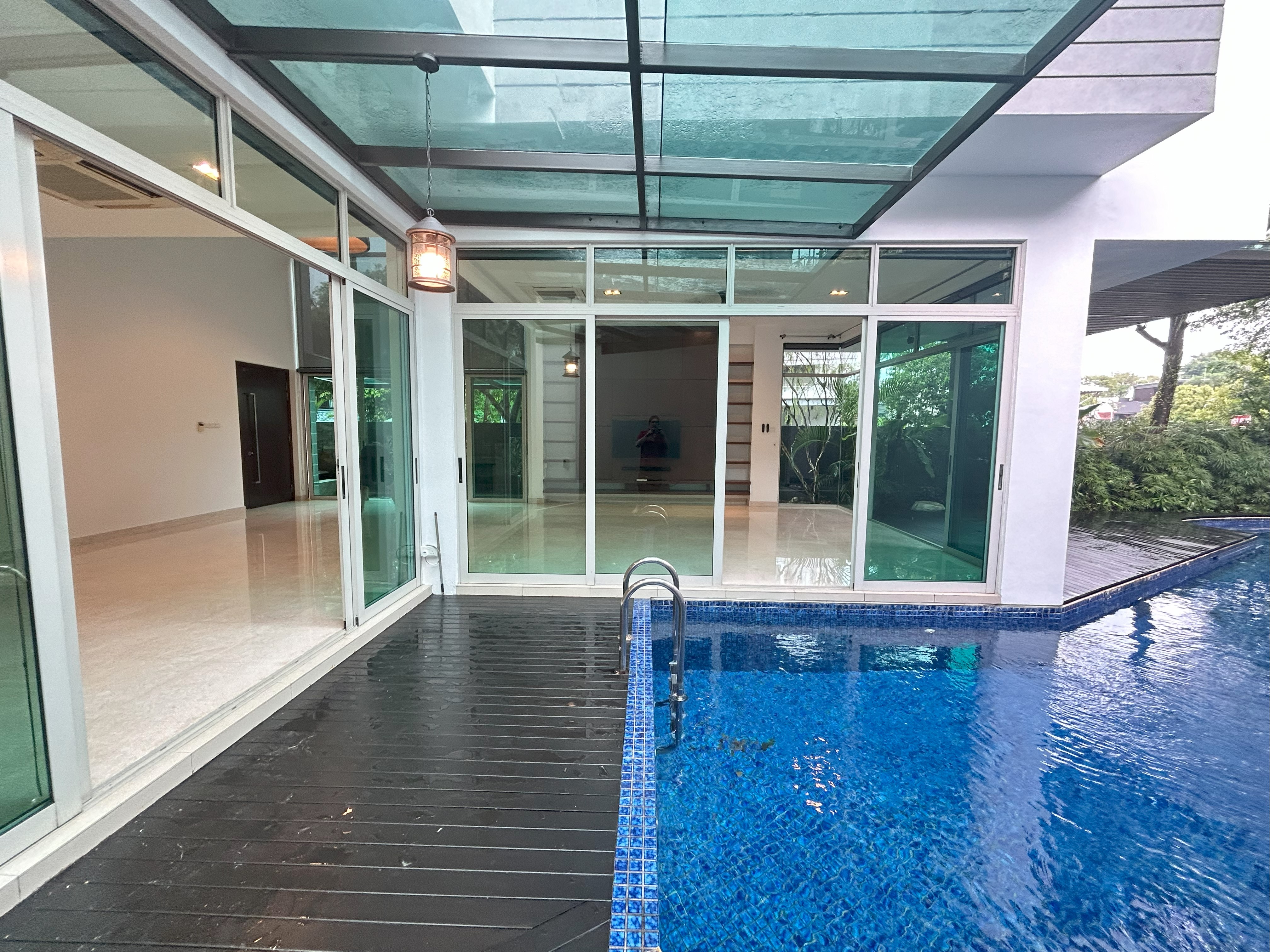 D10- Freehold Detached Landed Property