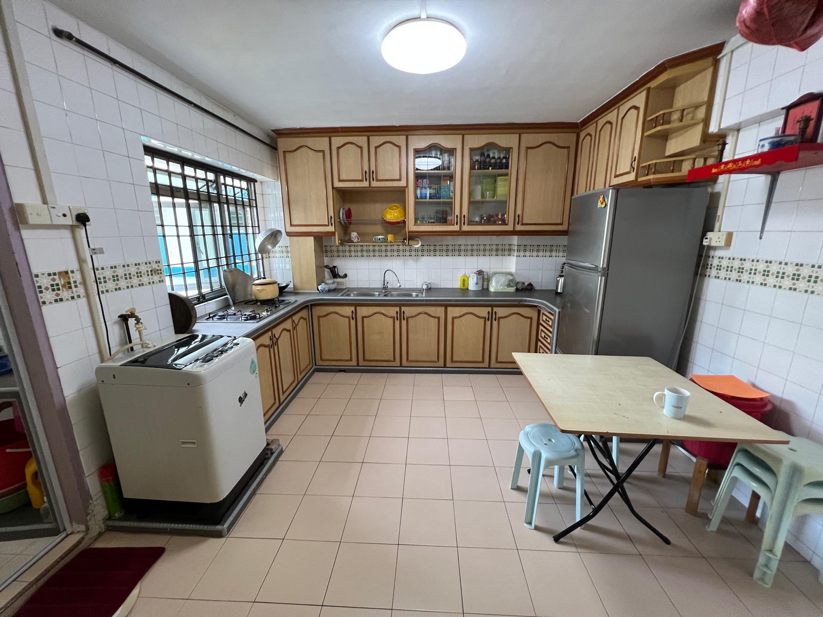 D18- 187 PASIR RIS ST 11 (HDB)