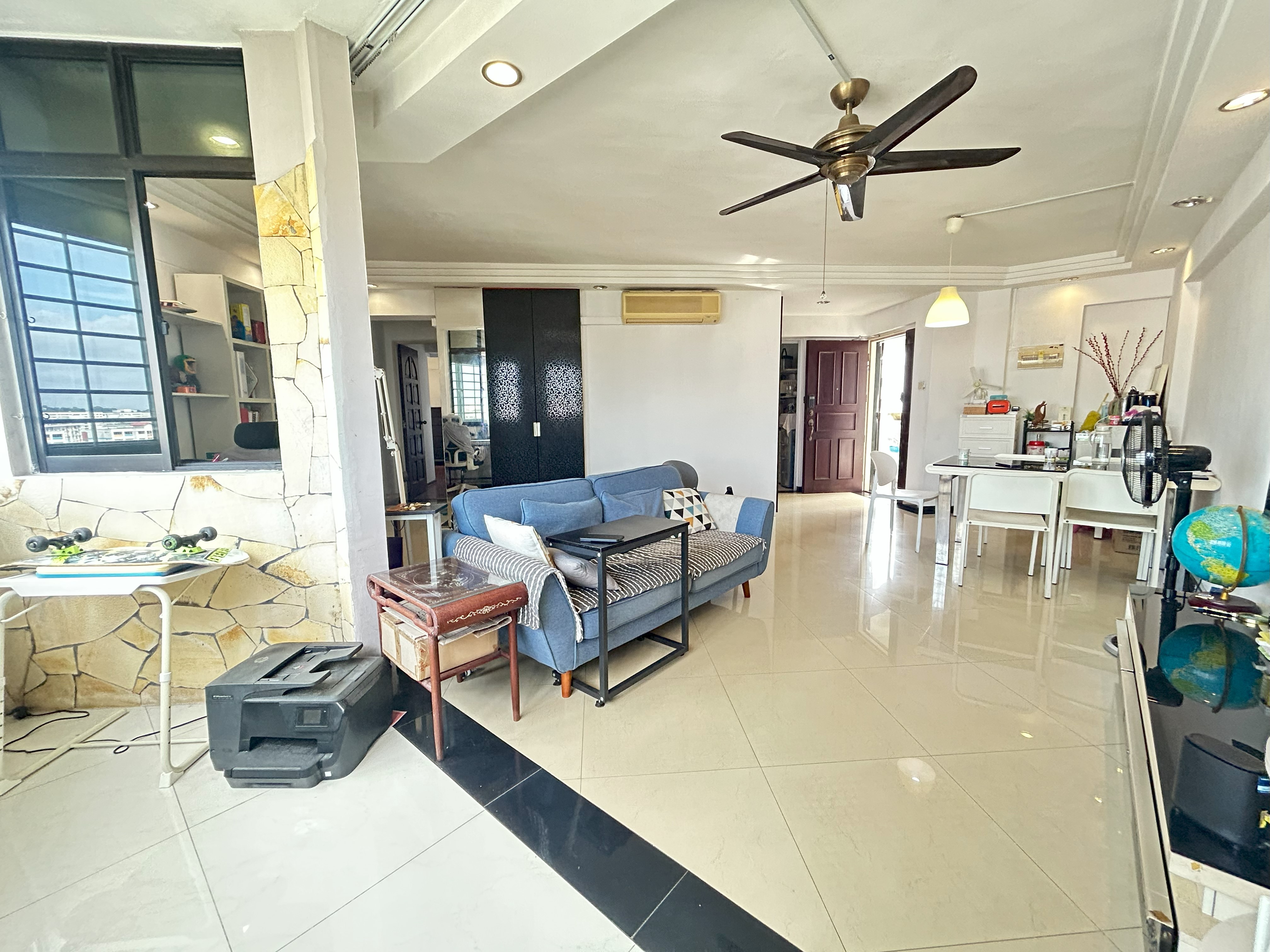 D22- 673C Jurong West St. 65