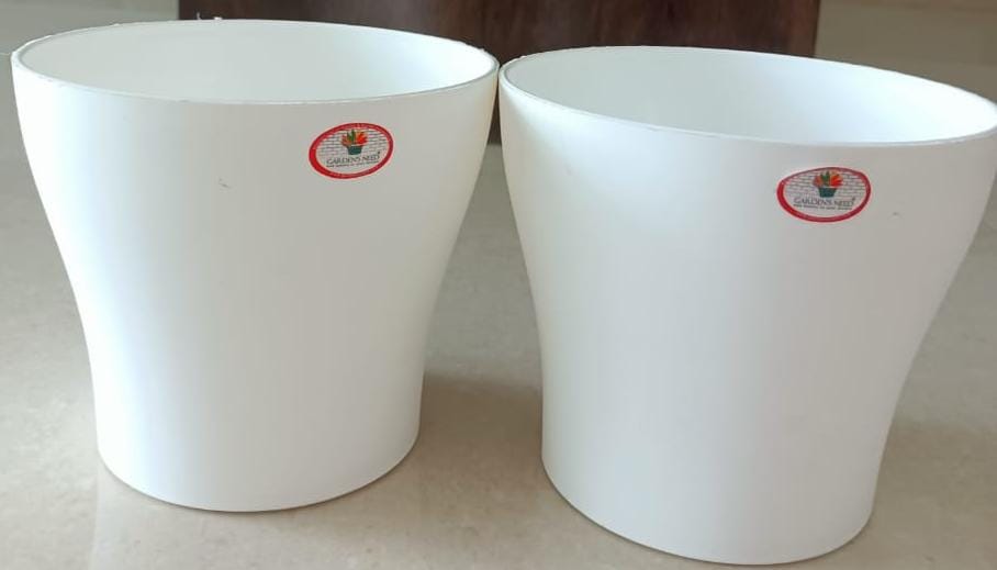 White elegant pot-8"