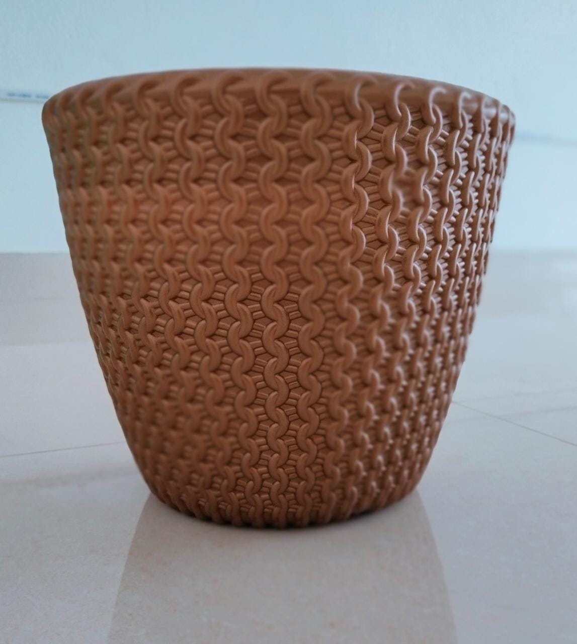 Golden designed pot-10"