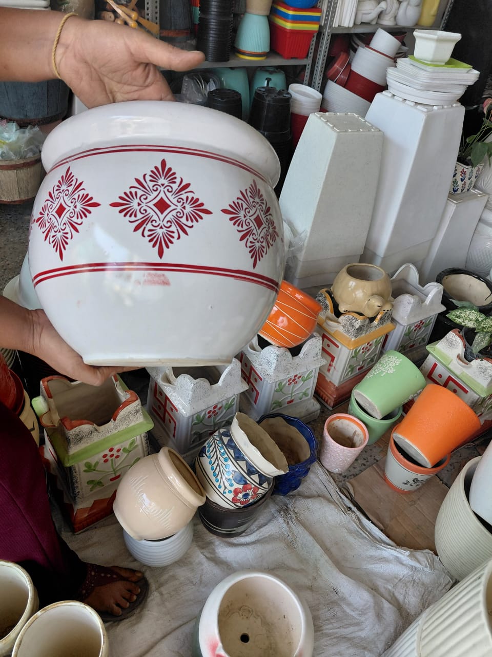 Floral print Ceramic Pot - 10"