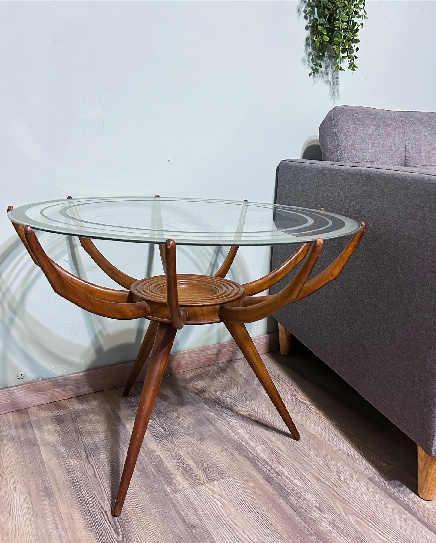 "ragno" coffe table designed by Carlo De Carli