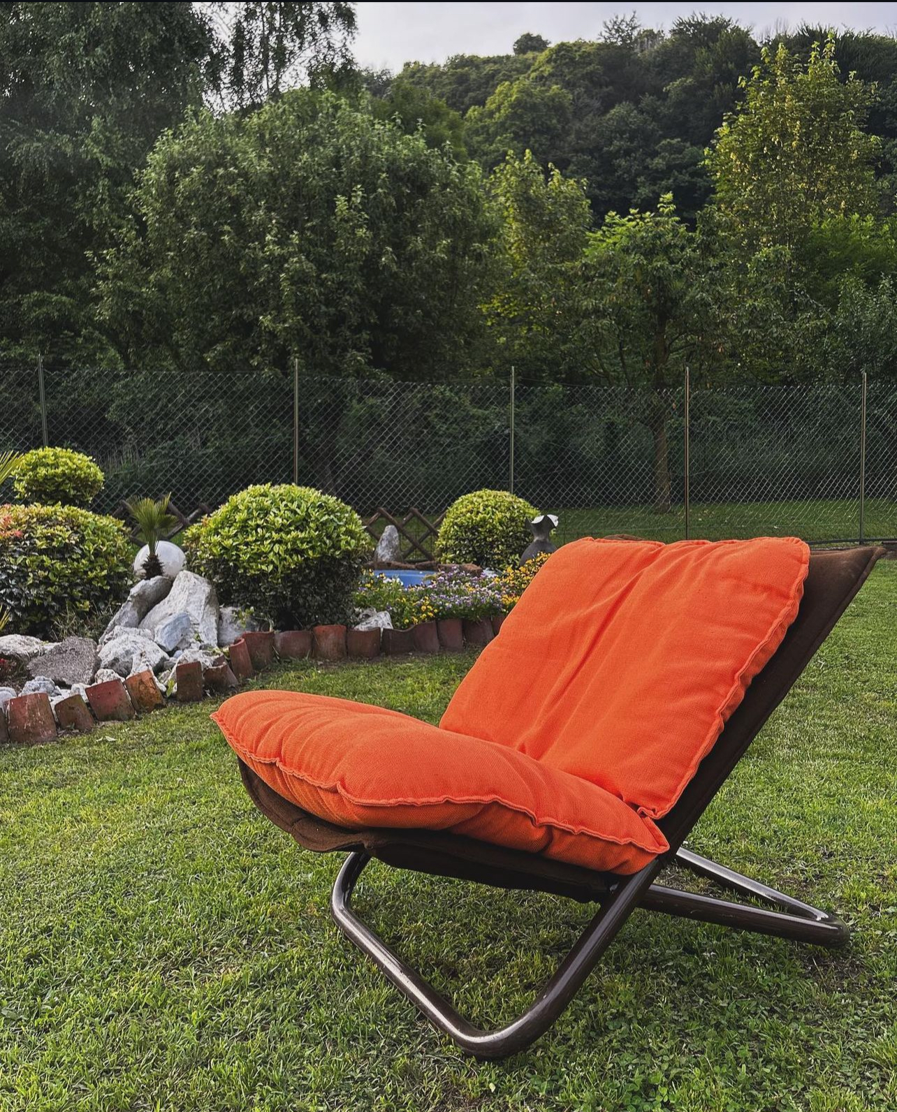 "Cross " Armchair Low Version Design Marcello Cuneo Prod. Arflex 1974, Italy (1 Edition)