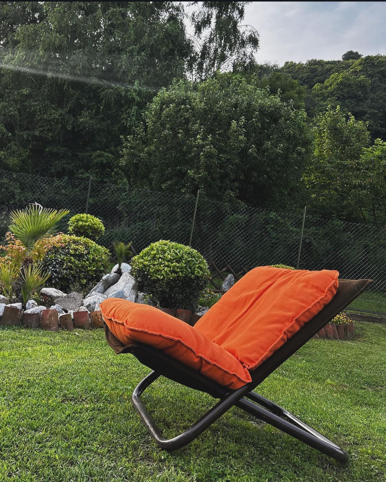 "Cross " Armchair Low Version Design Marcello Cuneo Prod. Arflex 1974, Italy (1 Edition)