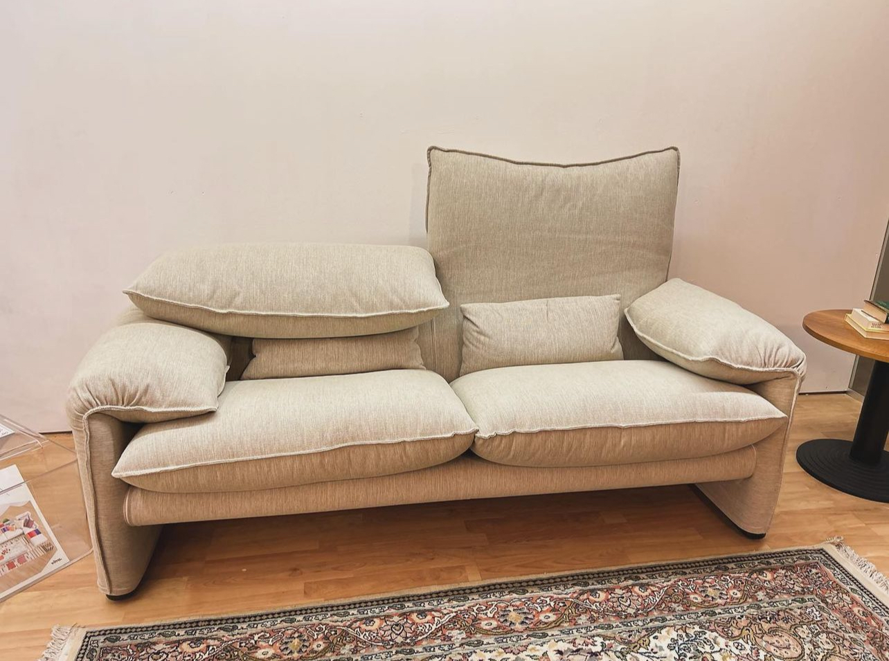 Divano Mod. Maralunga 2 Posti, Design Vico Magistretti