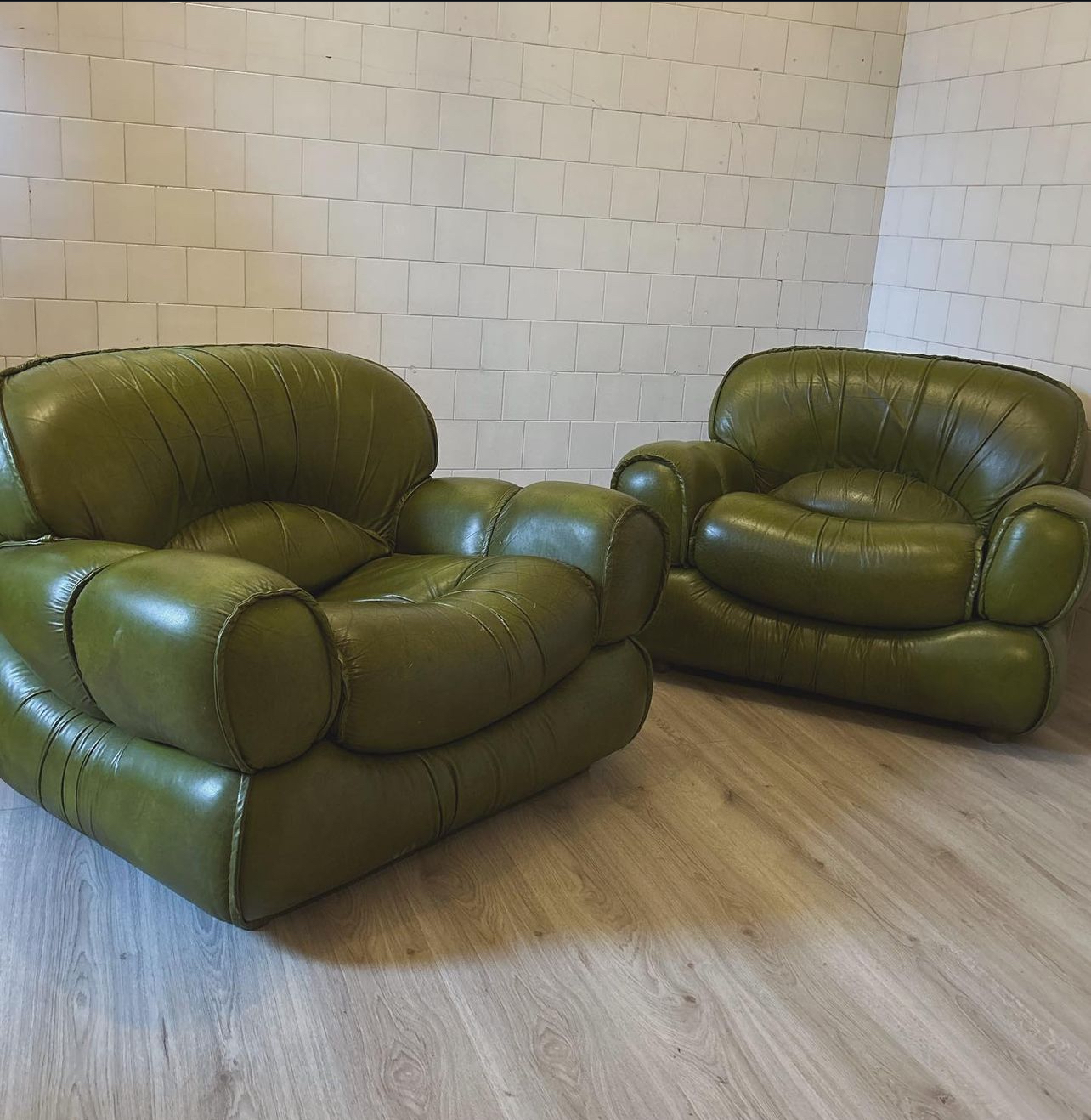 Green Leather Armchairs, Italy, 1960s, Set of 2