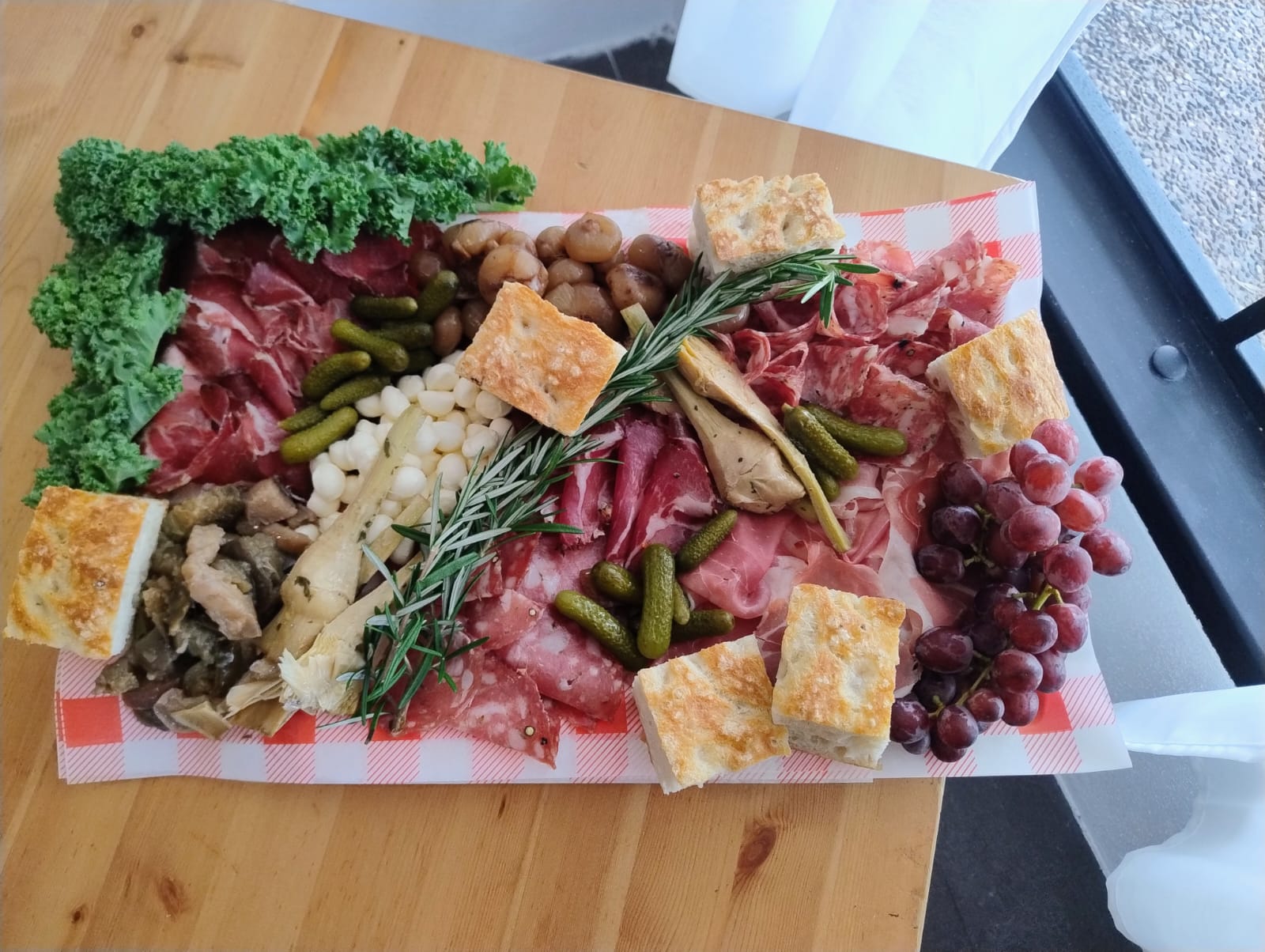 ANTIPASTO BOX