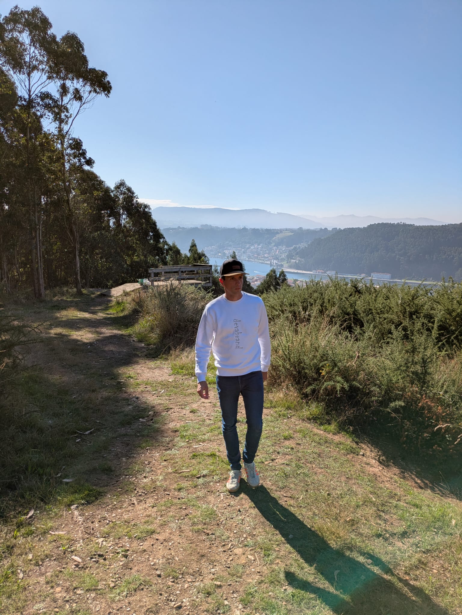 Sudadera blanca unisex