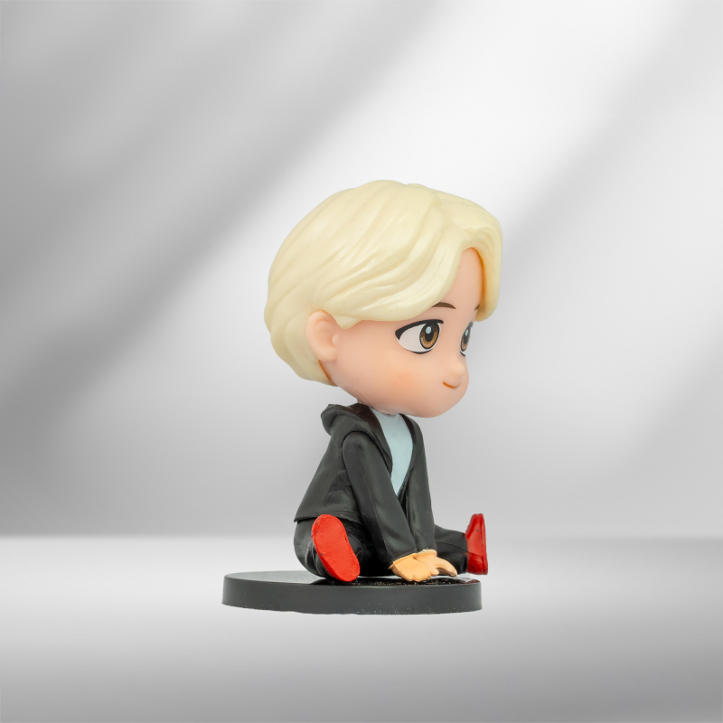  Jimin (Park Jimin) - Cute Sitting Pose