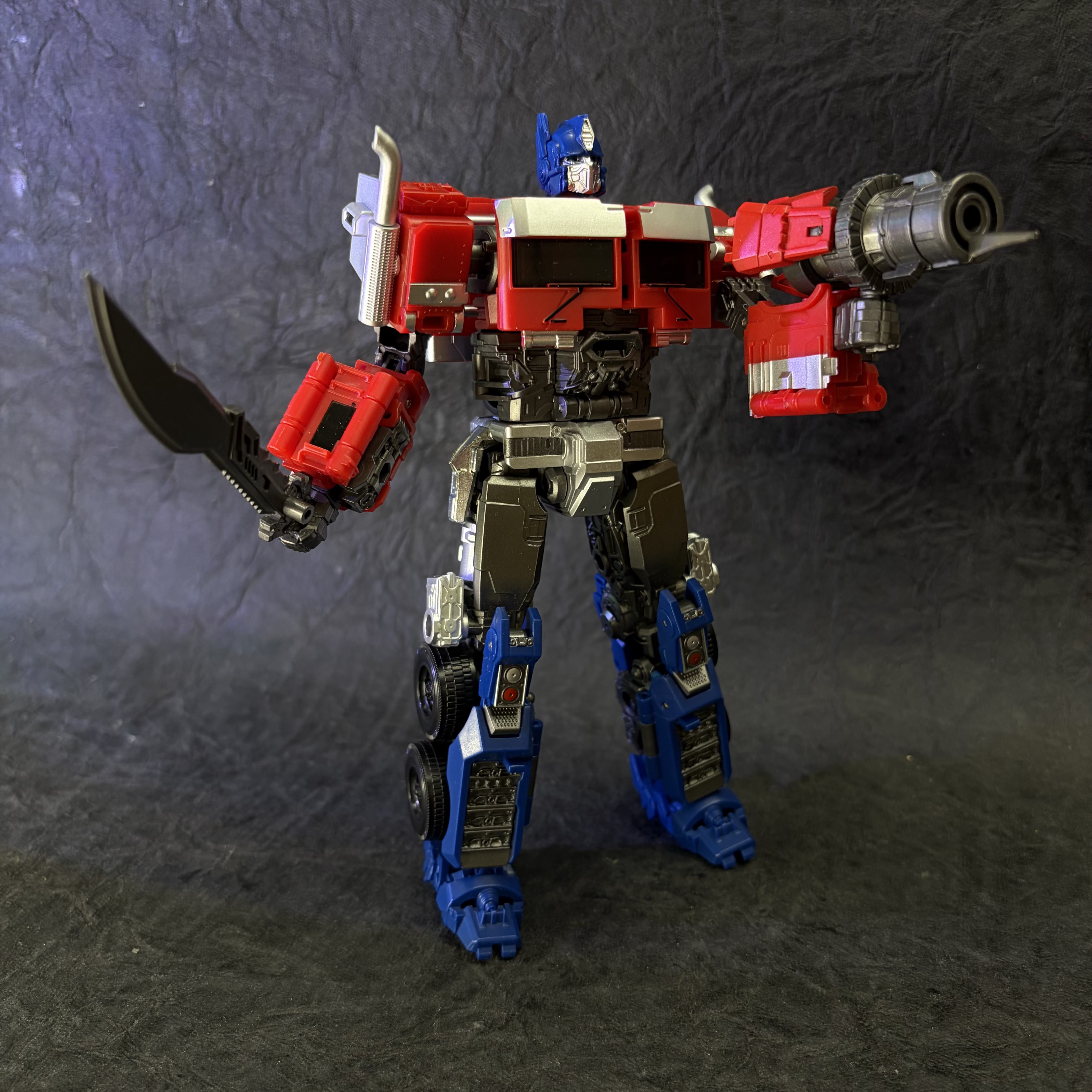 Optimus Prime - Autobot Leader Edition | Transformers