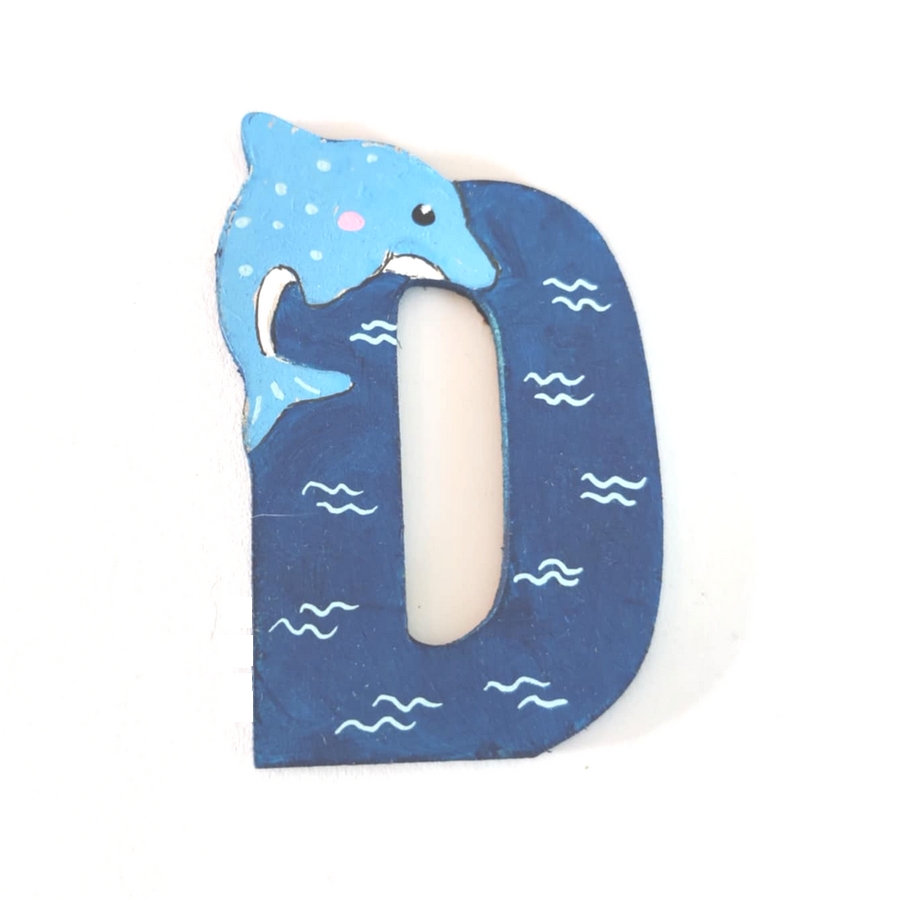 Lettre en bois pédagogique D comme dauphin