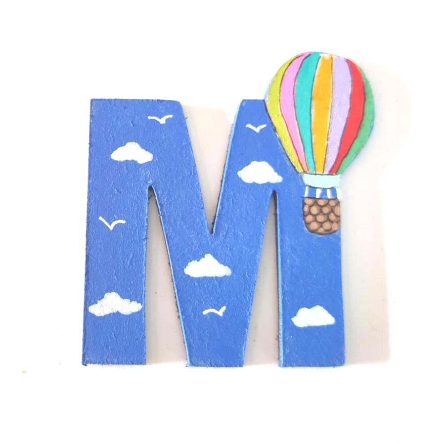 Lettre en bois pédagogique M comme Montgolfière