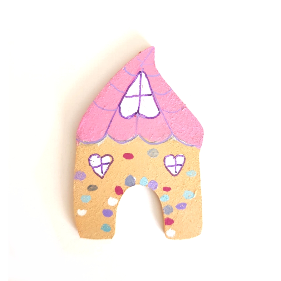 Lettre en bois féerie A maison rose