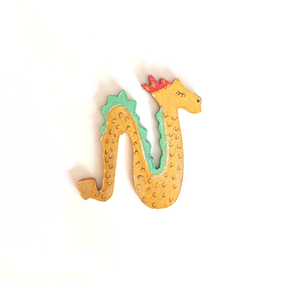 Lettre en bois féerie N dragon
