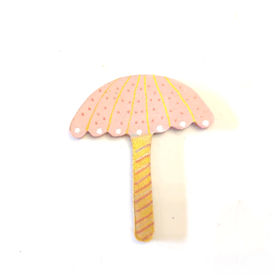 Lettre en bois féerie T ombrelle