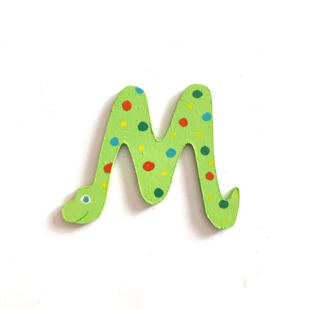 Lettre en bois savane M serpent exotique