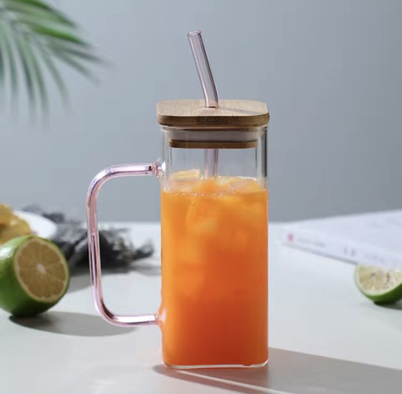 Rounded Square Glass with Bamboo Lid and Glass Straw