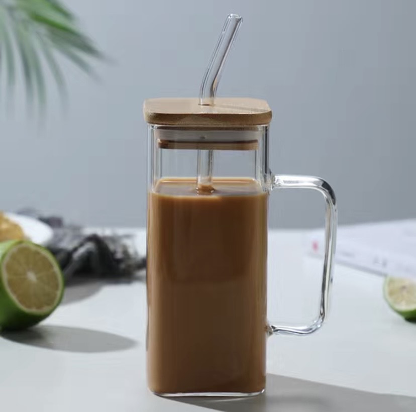 Rounded Square Glass with Bamboo Lid and Glass Straw