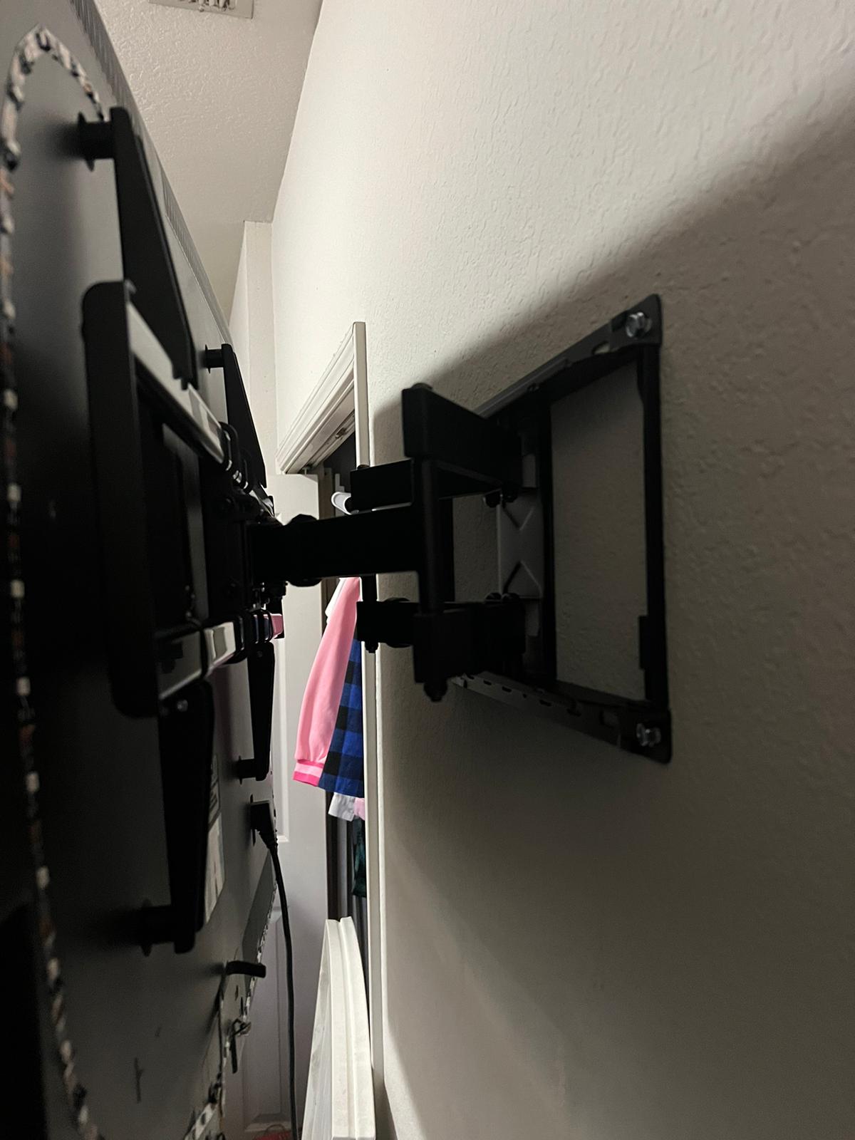 Tv mount Installations