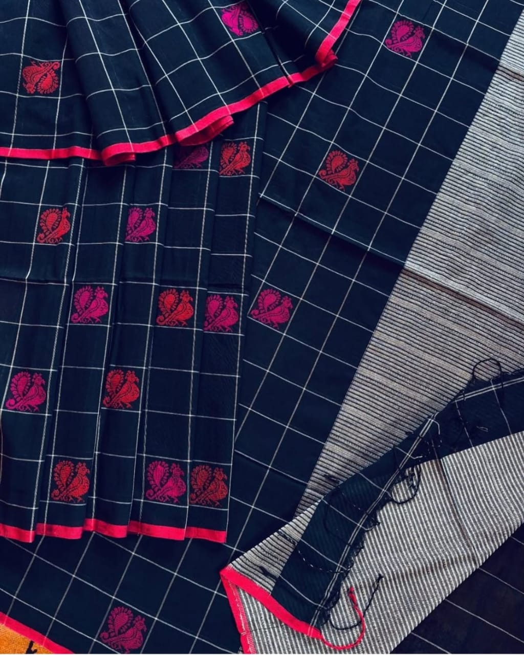 *EXCLUSIVE PRIMIUM QUYALITY PEACOCK COTTON JAMDANI SAREE*