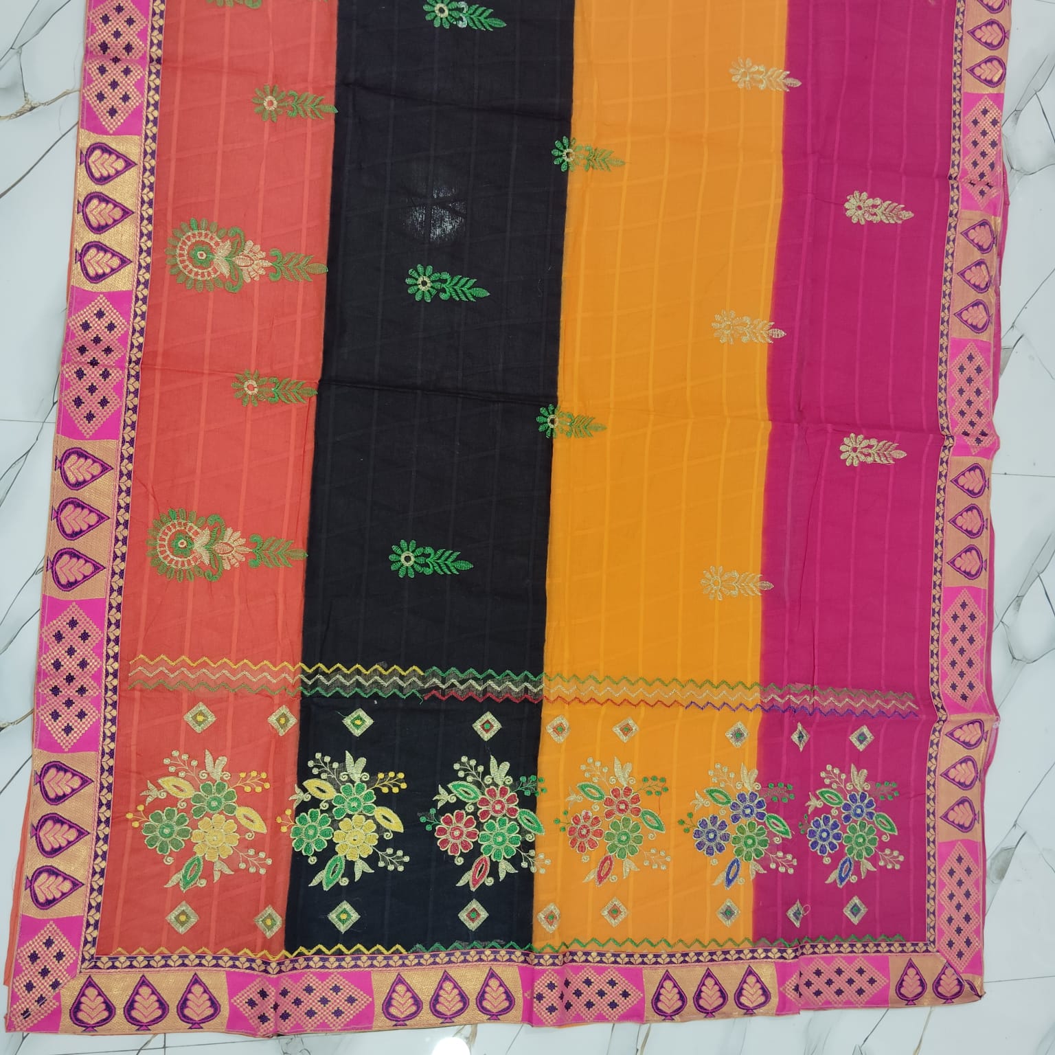 Shantipur Embroidery Tant Saree