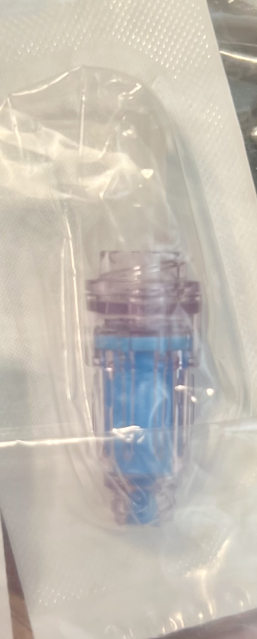 BD MaxPlus Clear Needleless Connector