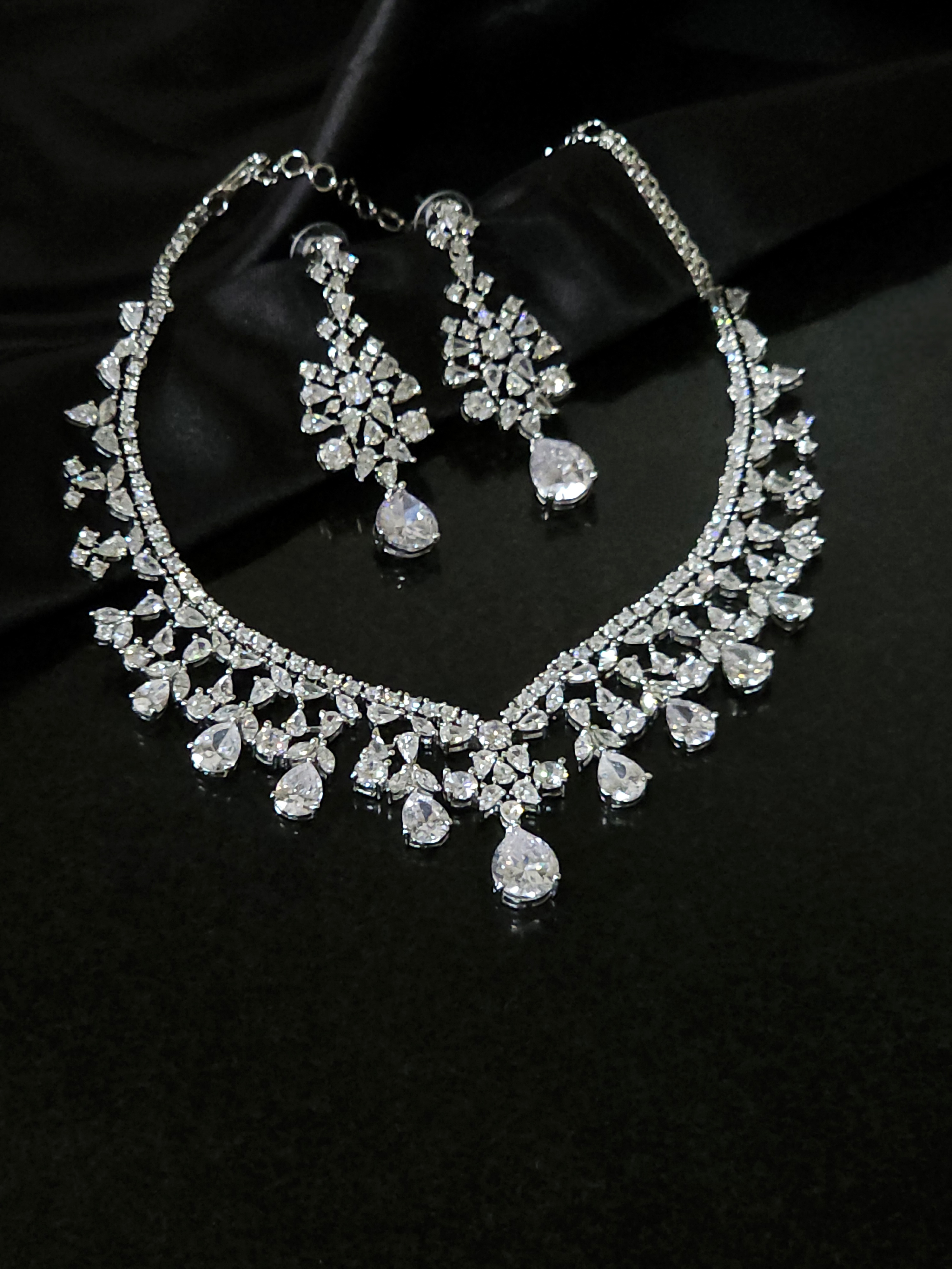 Sparkle Shower Necklace Set