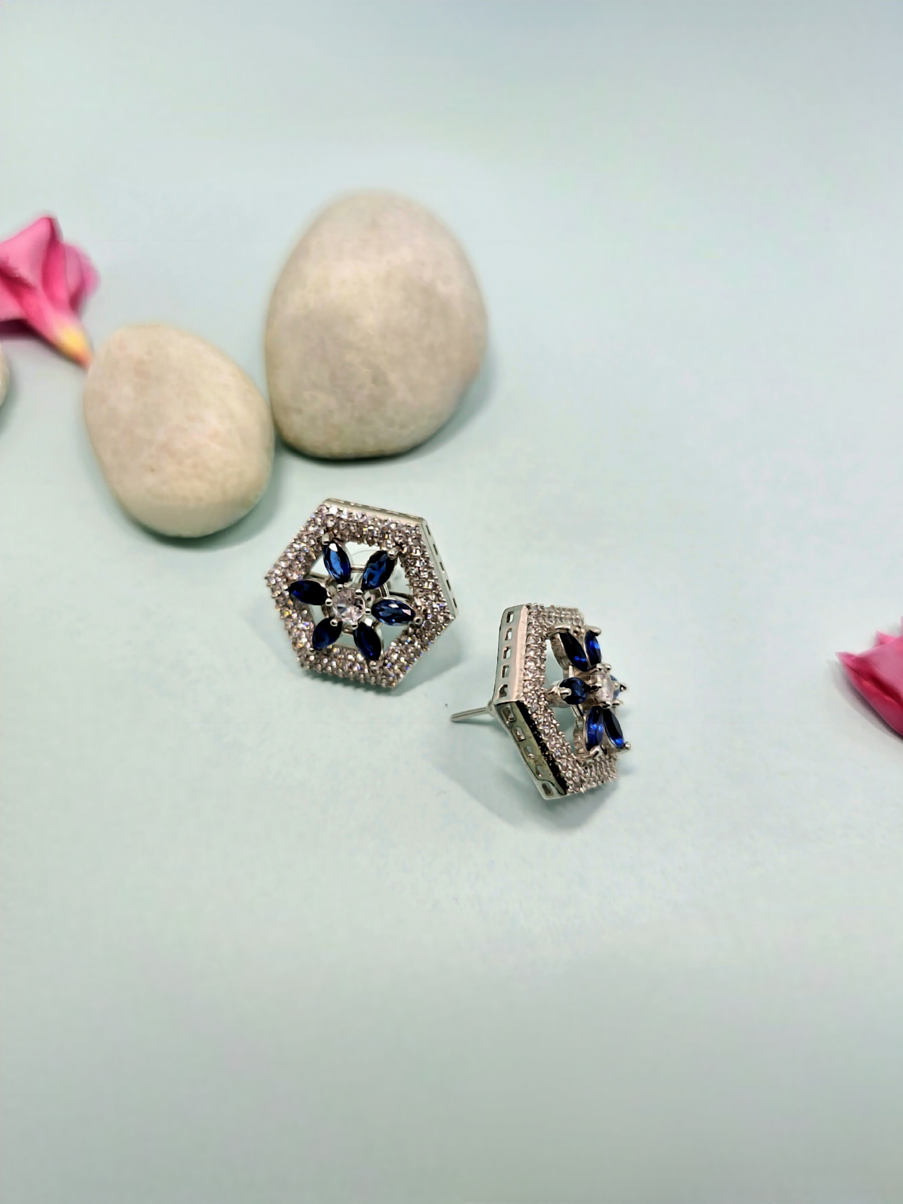 Hexibloom Necklace Set