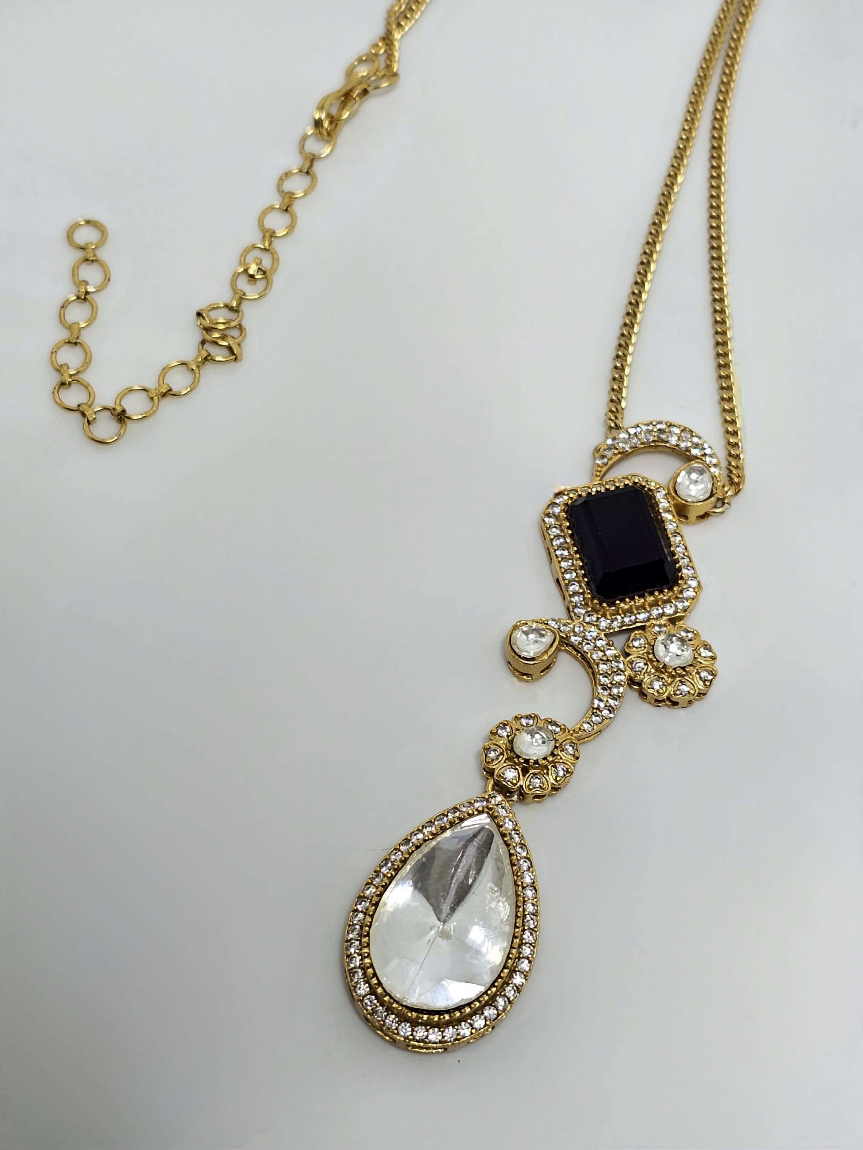 Arcs and Angles Necklace Set