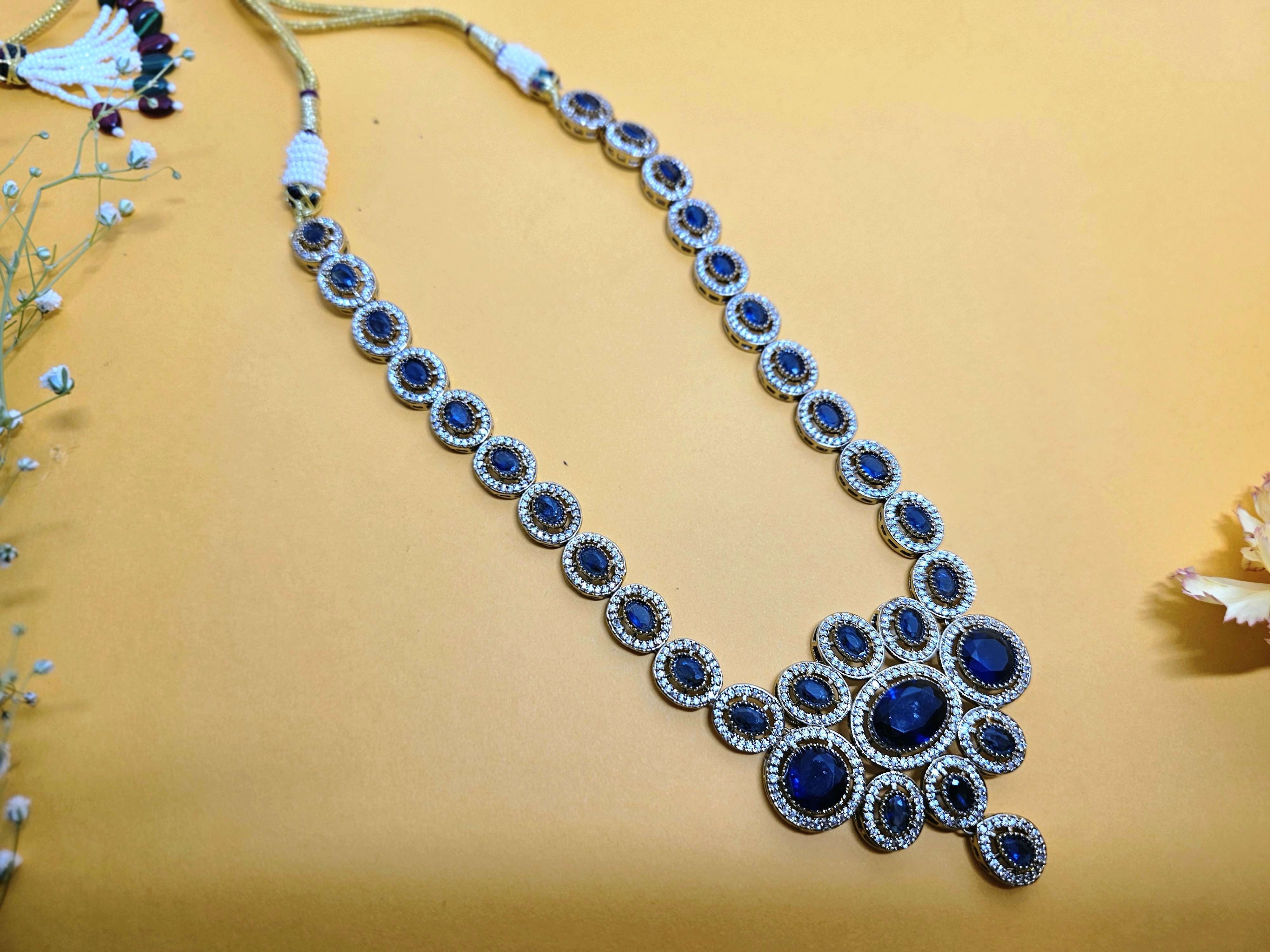 Inky Allure Necklace Set