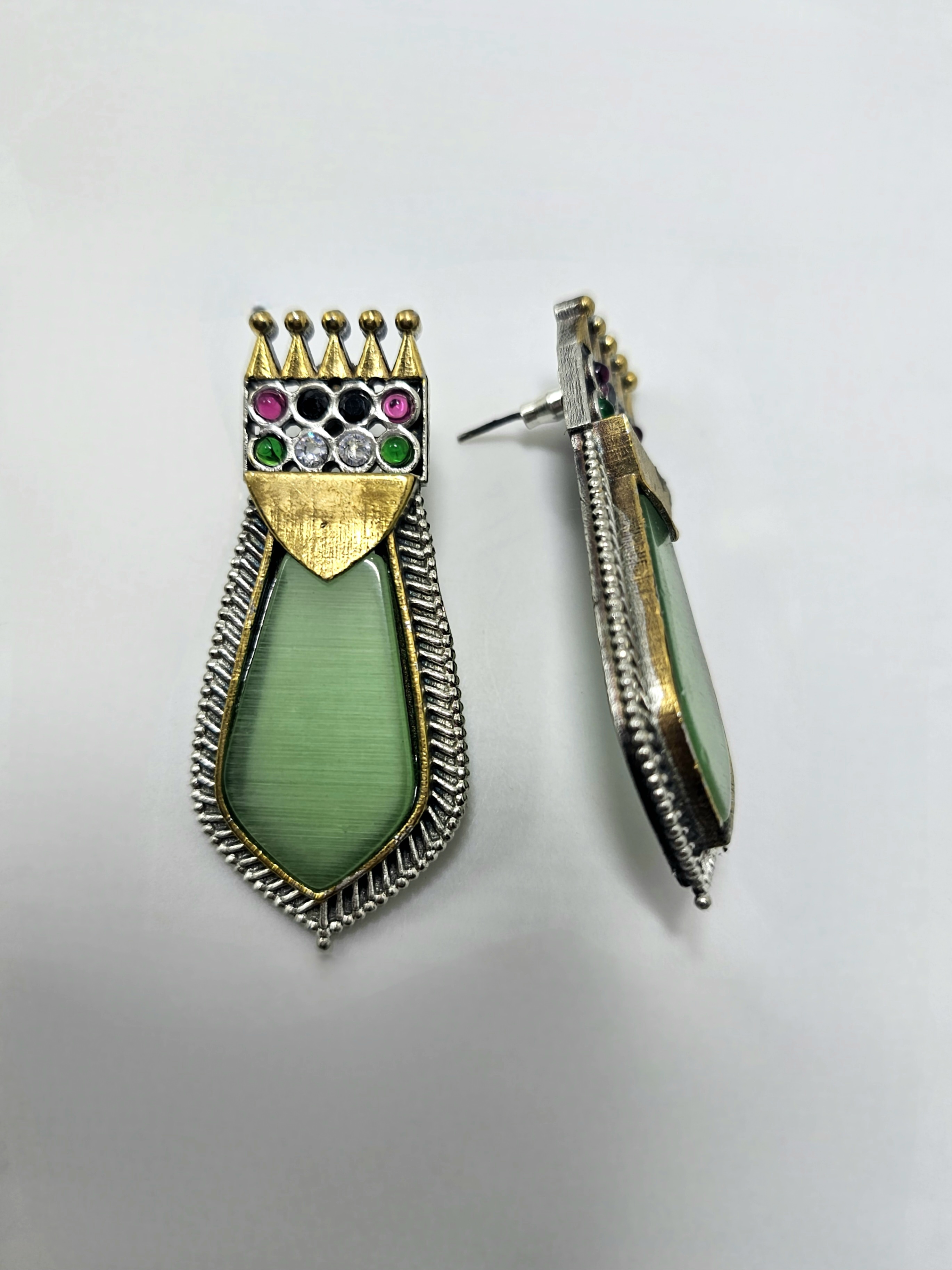 Spunky Pointers Earrings