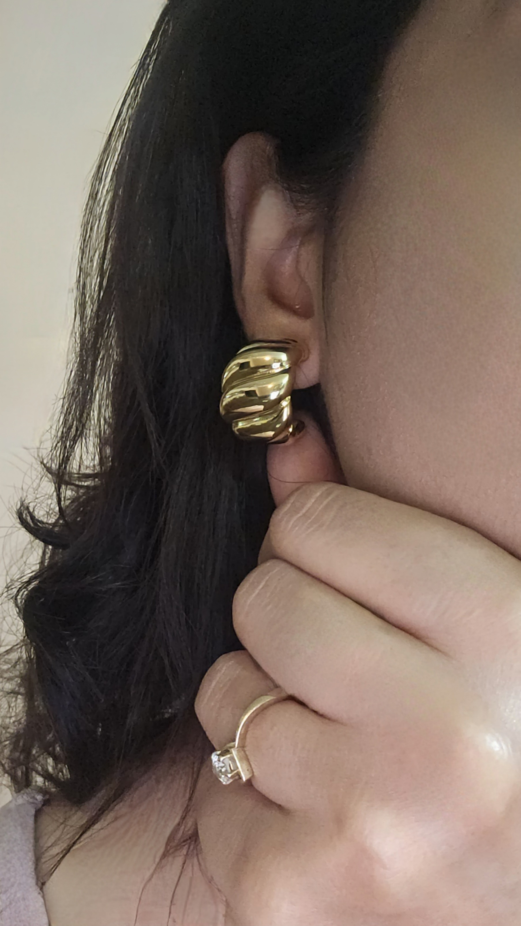 Diagonal Twist Hoops 