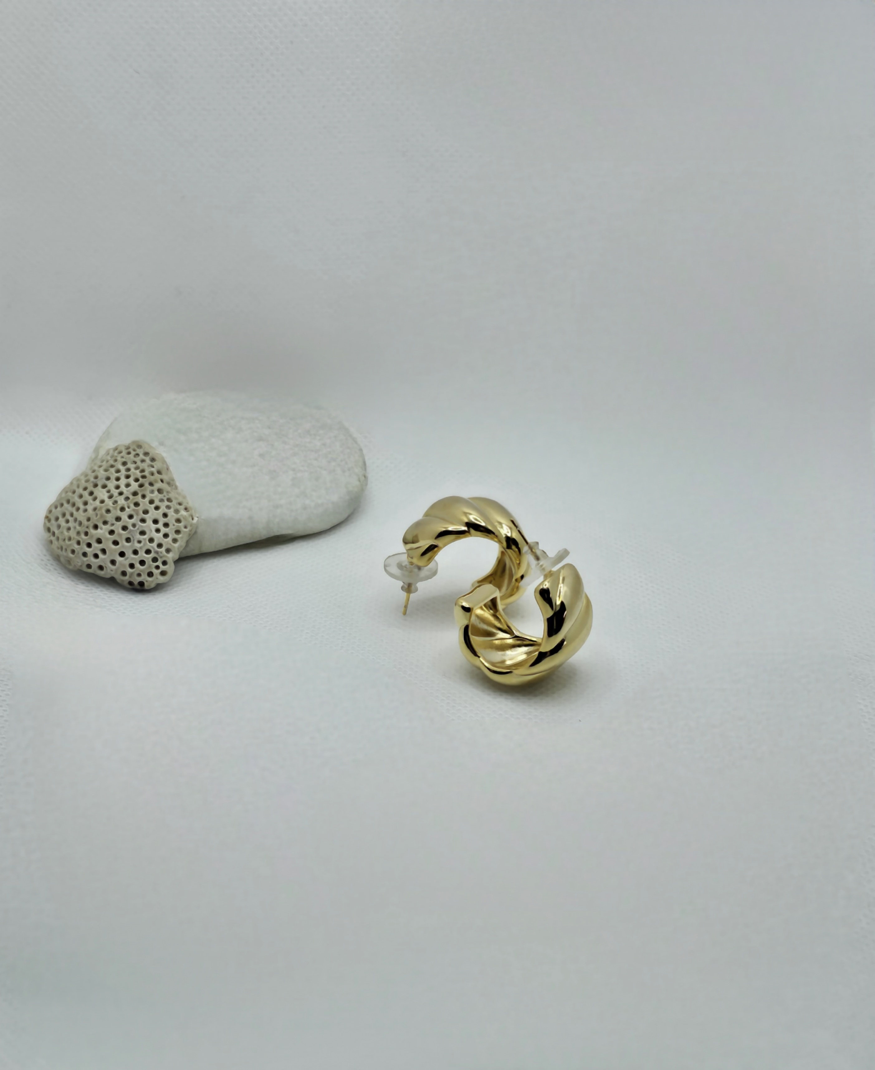 Diagonal Twist Hoops 